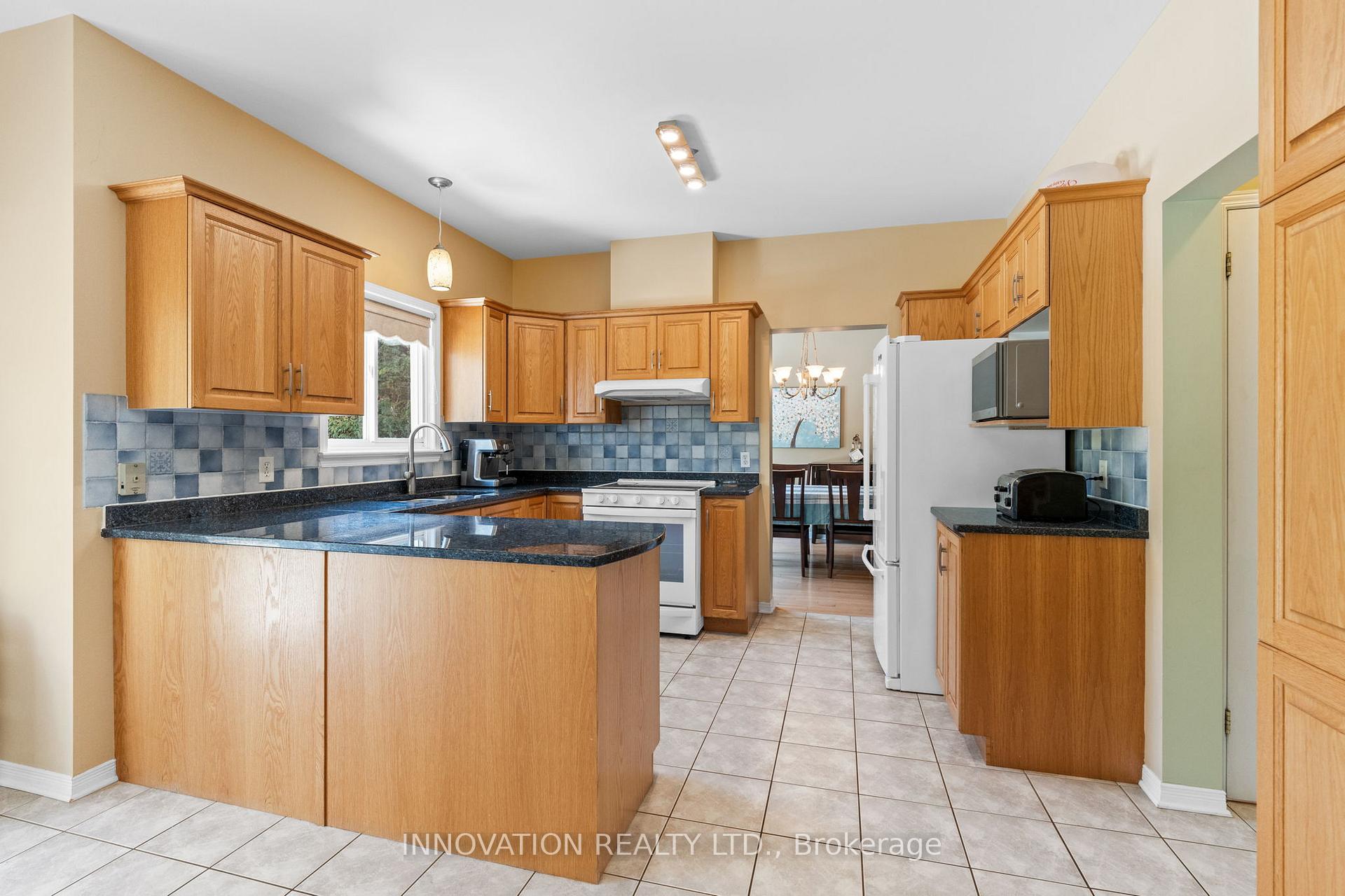 Photo 8 of 17 Birdstone Avenue, Ottawa, Stittsville (Central) — HOMEH