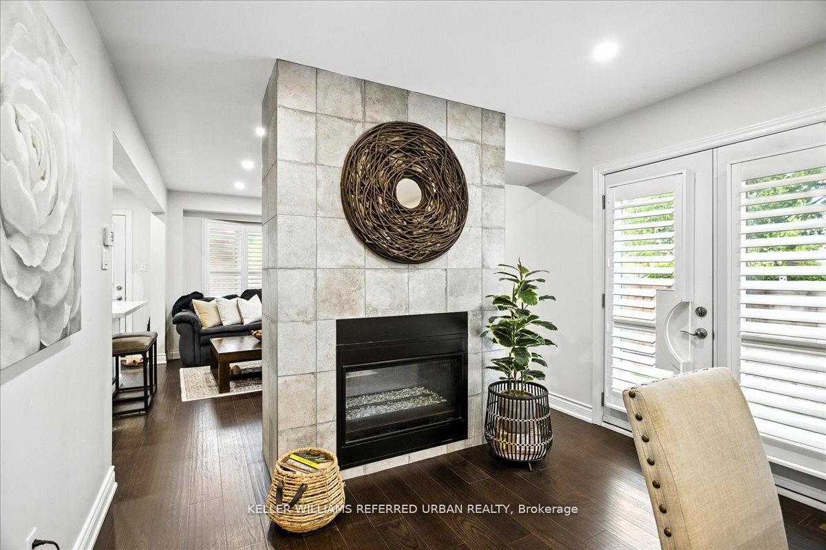 Photo 4 of 373 Pinnacle Trail, Aurora, Bayview Wellington — HOMEH