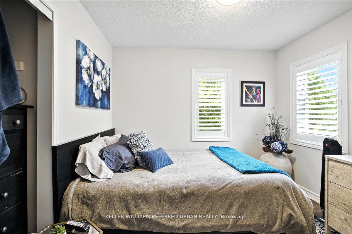 Photo 17 of 373 Pinnacle Trail, Aurora, Bayview Wellington — HOMEH