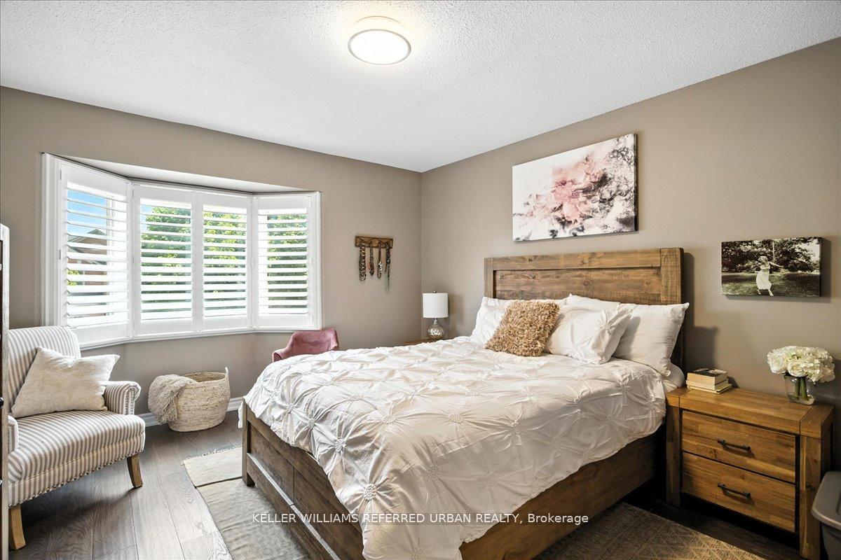 Photo 29 of 373 Pinnacle Trail, Aurora, Bayview Wellington — HOMEH