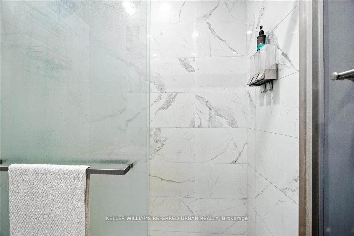 Photo 24 of 373 Pinnacle Trail, Aurora, Bayview Wellington — HOMEH