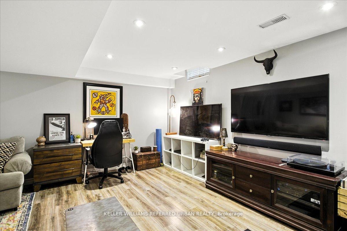 Photo 28 of 373 Pinnacle Trail, Aurora, Bayview Wellington — HOMEH