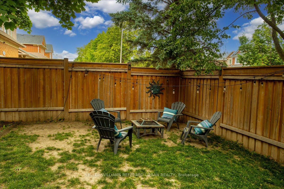 Photo 35 of 373 Pinnacle Trail, Aurora, Bayview Wellington — HOMEH