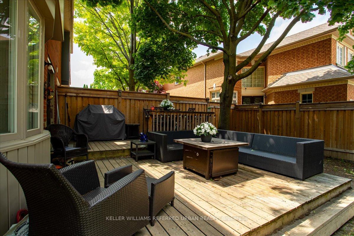Photo 40 of 373 Pinnacle Trail, Aurora, Bayview Wellington — HOMEH