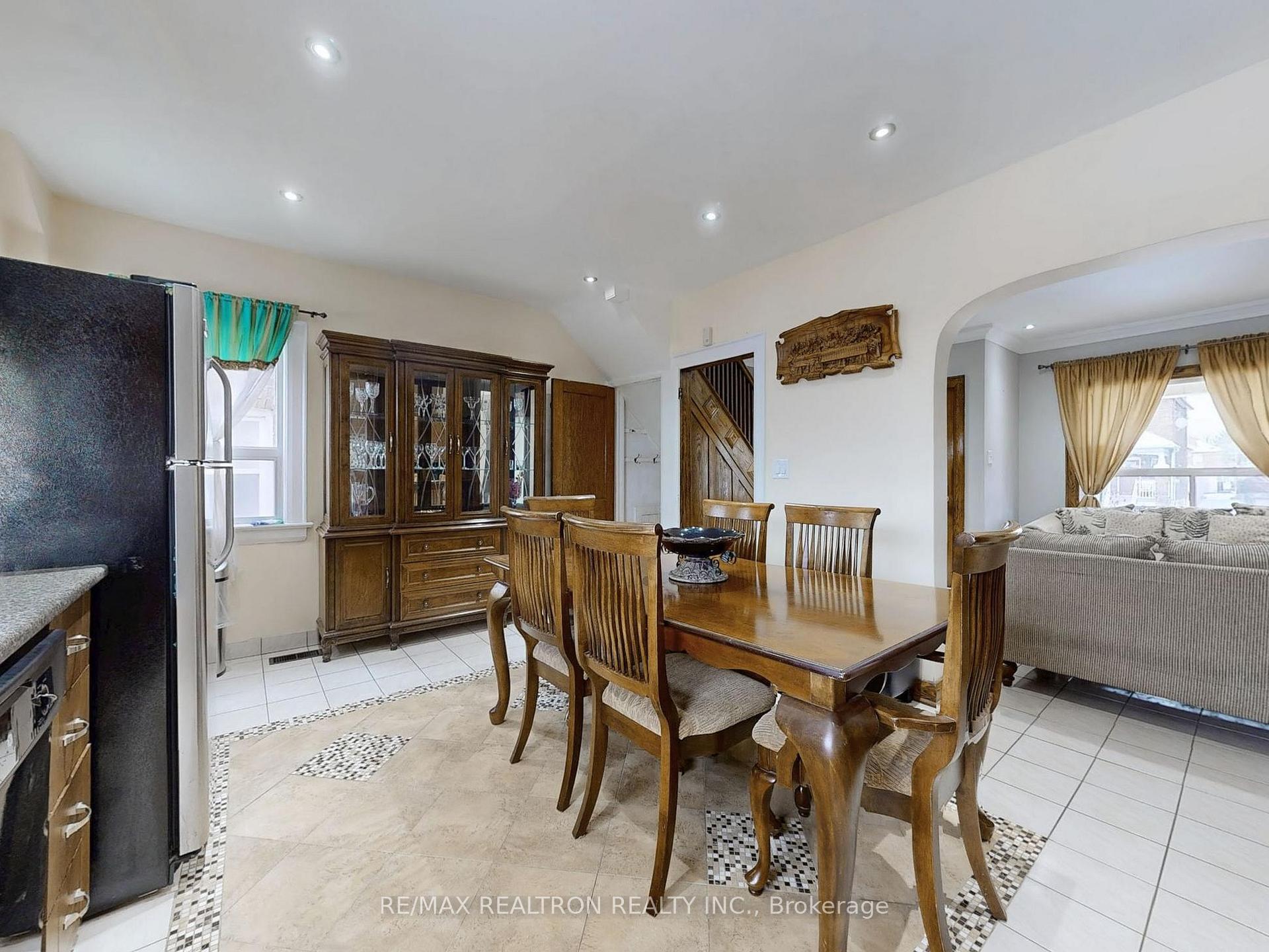 Photo 7 of 408 Lauder Avenue, Toronto, Oakwood Village — HOMEH