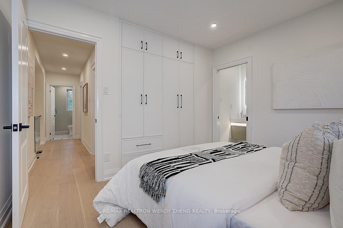 Photo 24 of 27 Robinson Street, Markham, Bullock — HOMEH