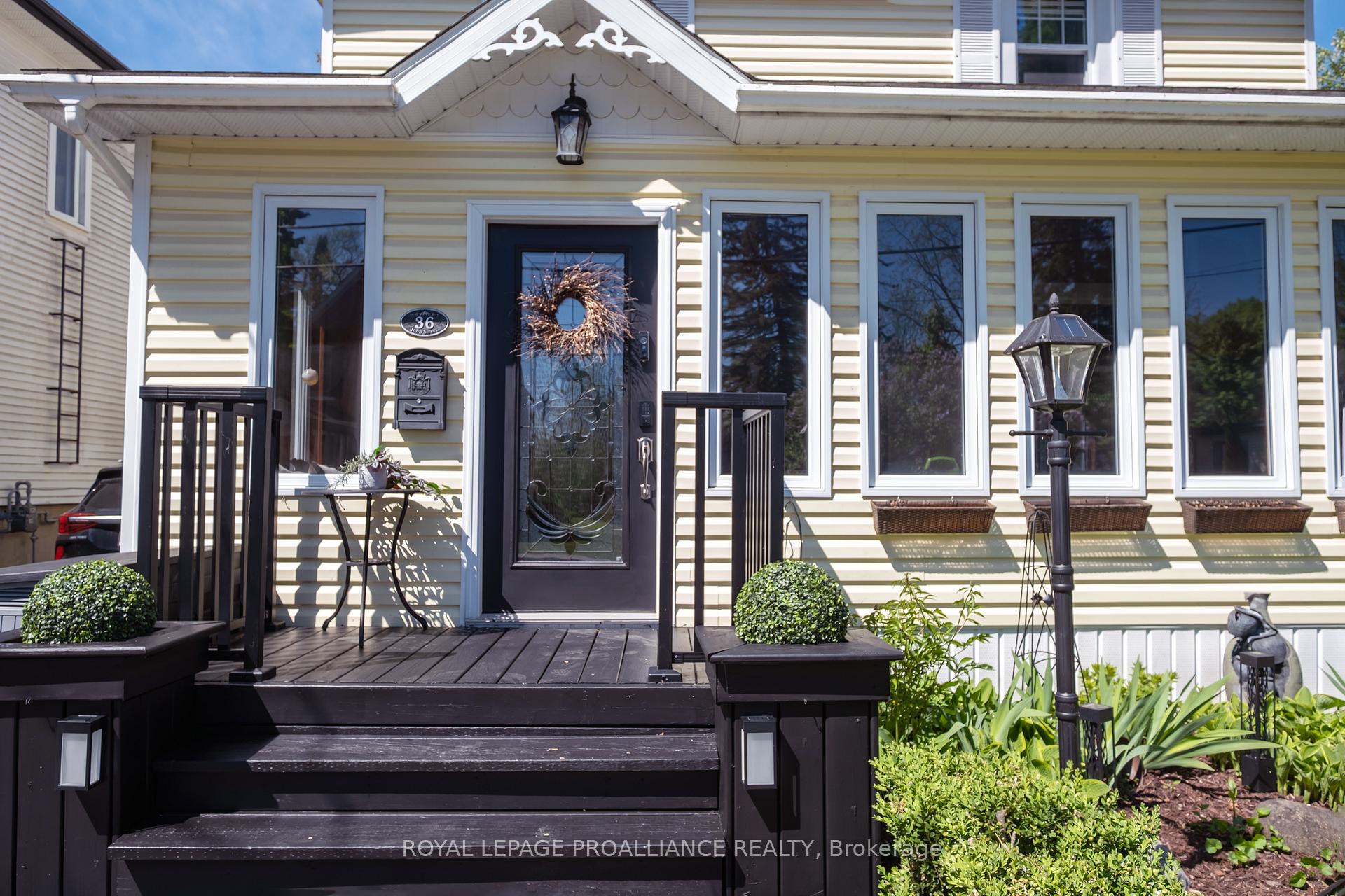 Photo 3 of 36 John Street, Stirling-Rawdon, Stirling Ward — HOMEH