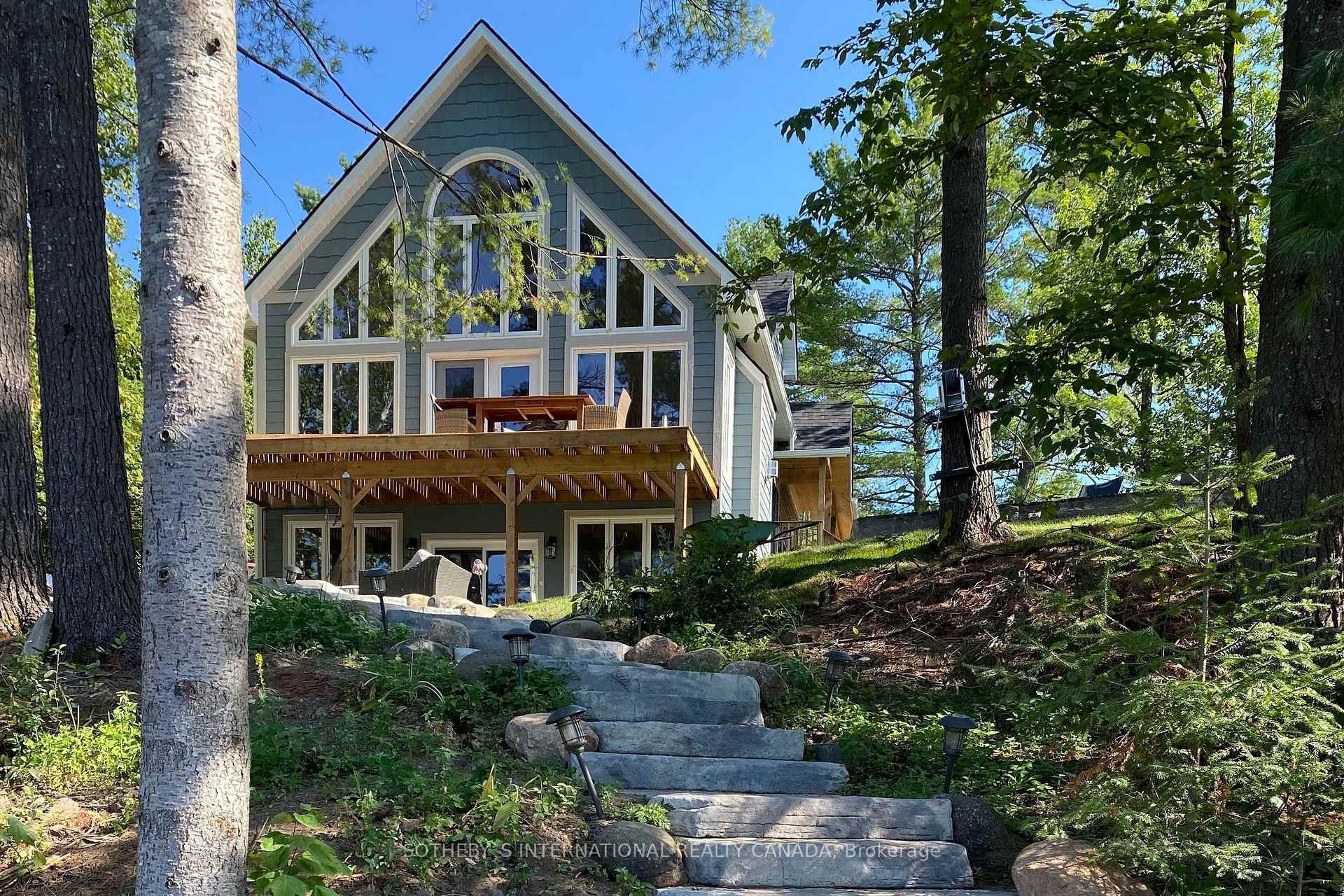 Front of 1716 South Bayshore Road W