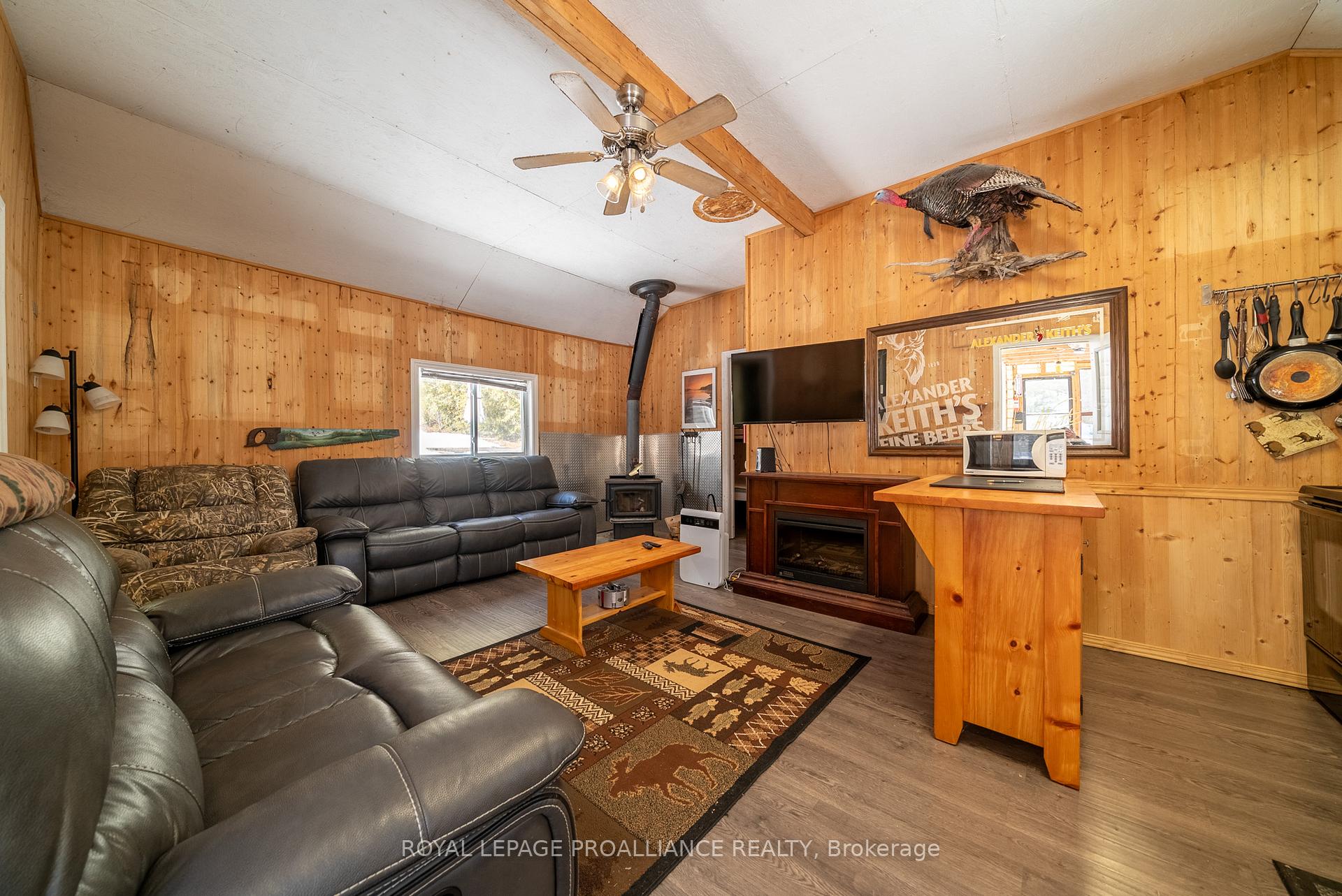 Photo 9 of 18100 Highway 41, North Frontenac, Frontenac North — HOMEH