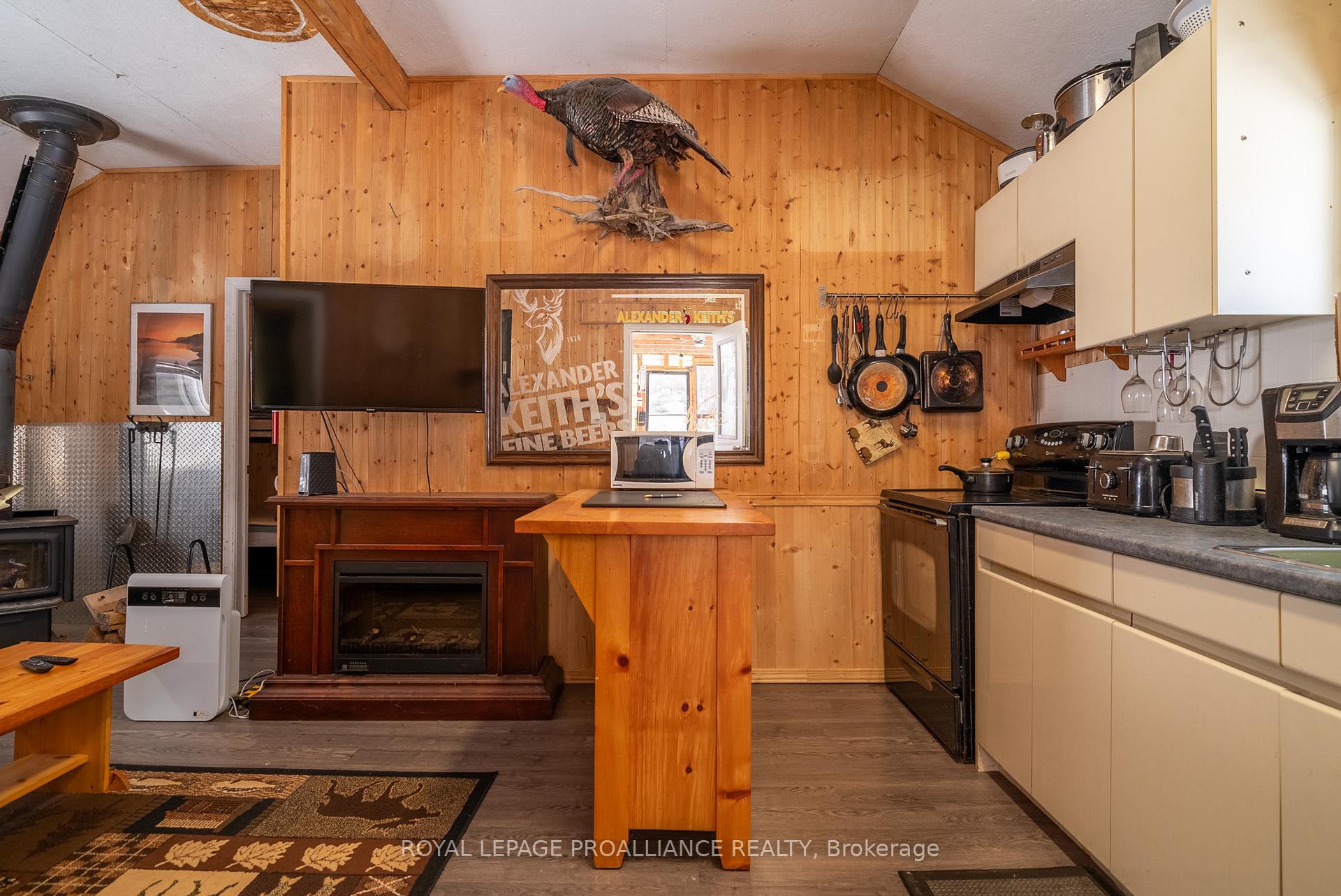 Photo 12 of 18100 Highway 41, North Frontenac, Frontenac North — HOMEH