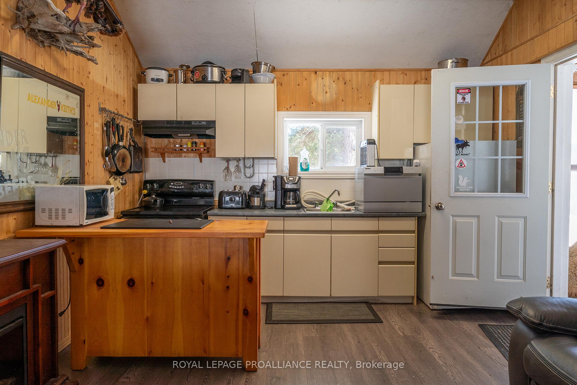 Photo 14 of 18100 Highway 41, North Frontenac, Frontenac North — HOMEH