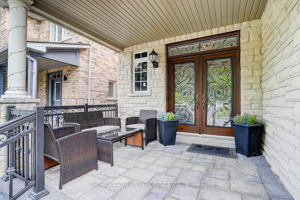 Photo 7 of 70 Reginald Lamb Cres, Markham, Box Grove — HOMEH