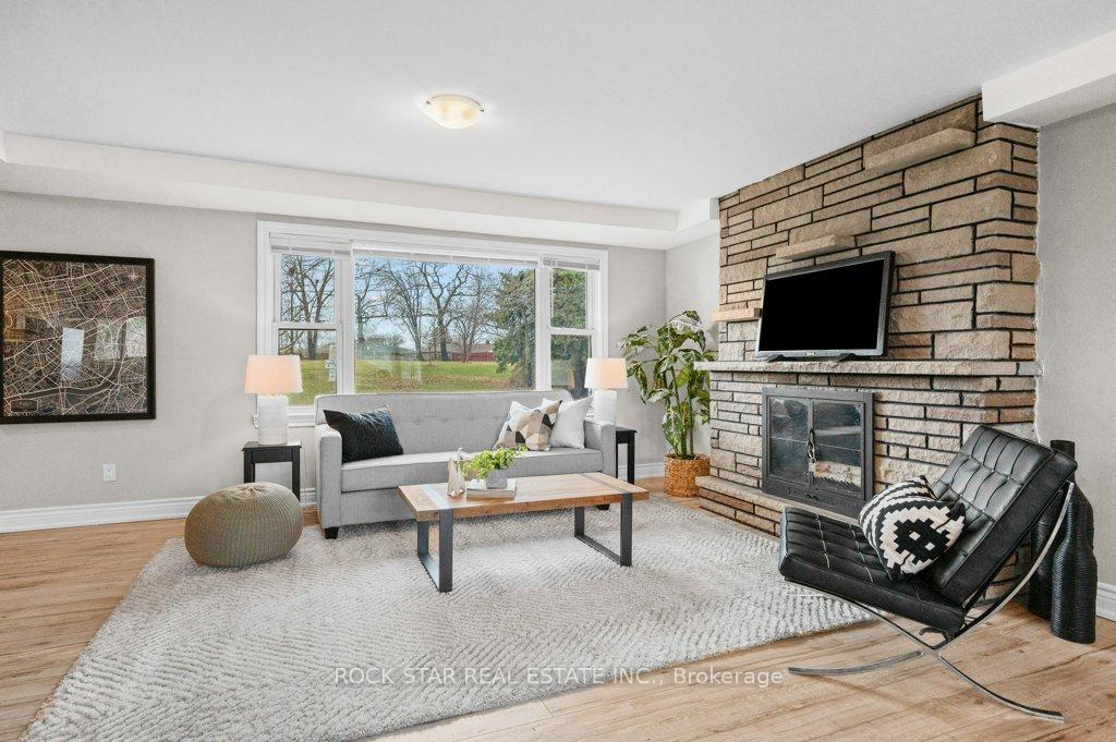Photo 3 of 63 Organ Crescent, Hamilton, Huntington — HOMEH