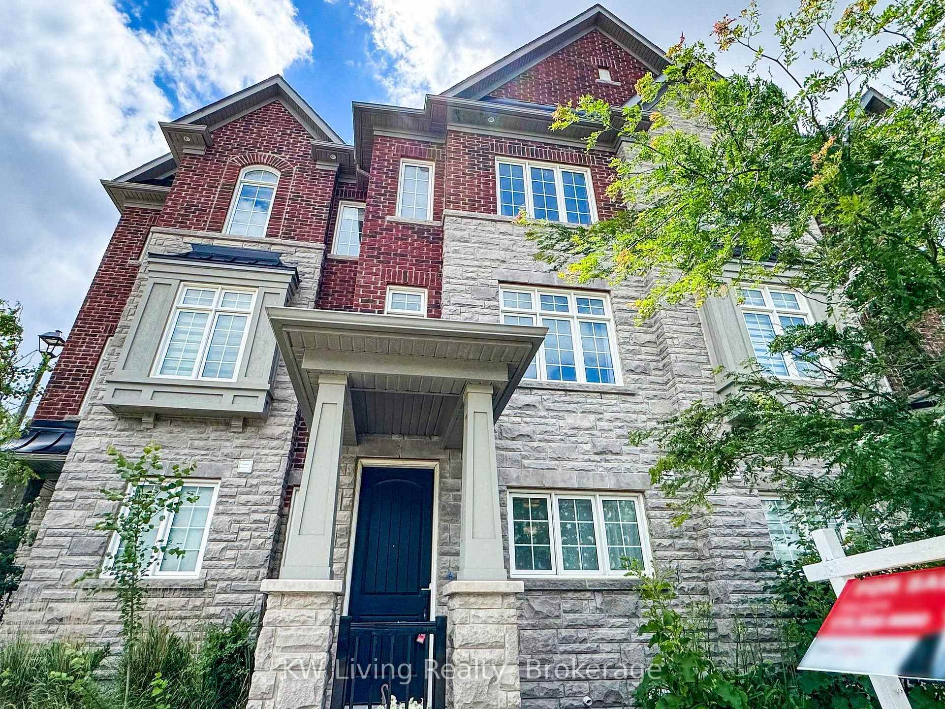 Photo 1 of 27 New Yorkton Avenue, Markham, Angus Glen — HOMEH