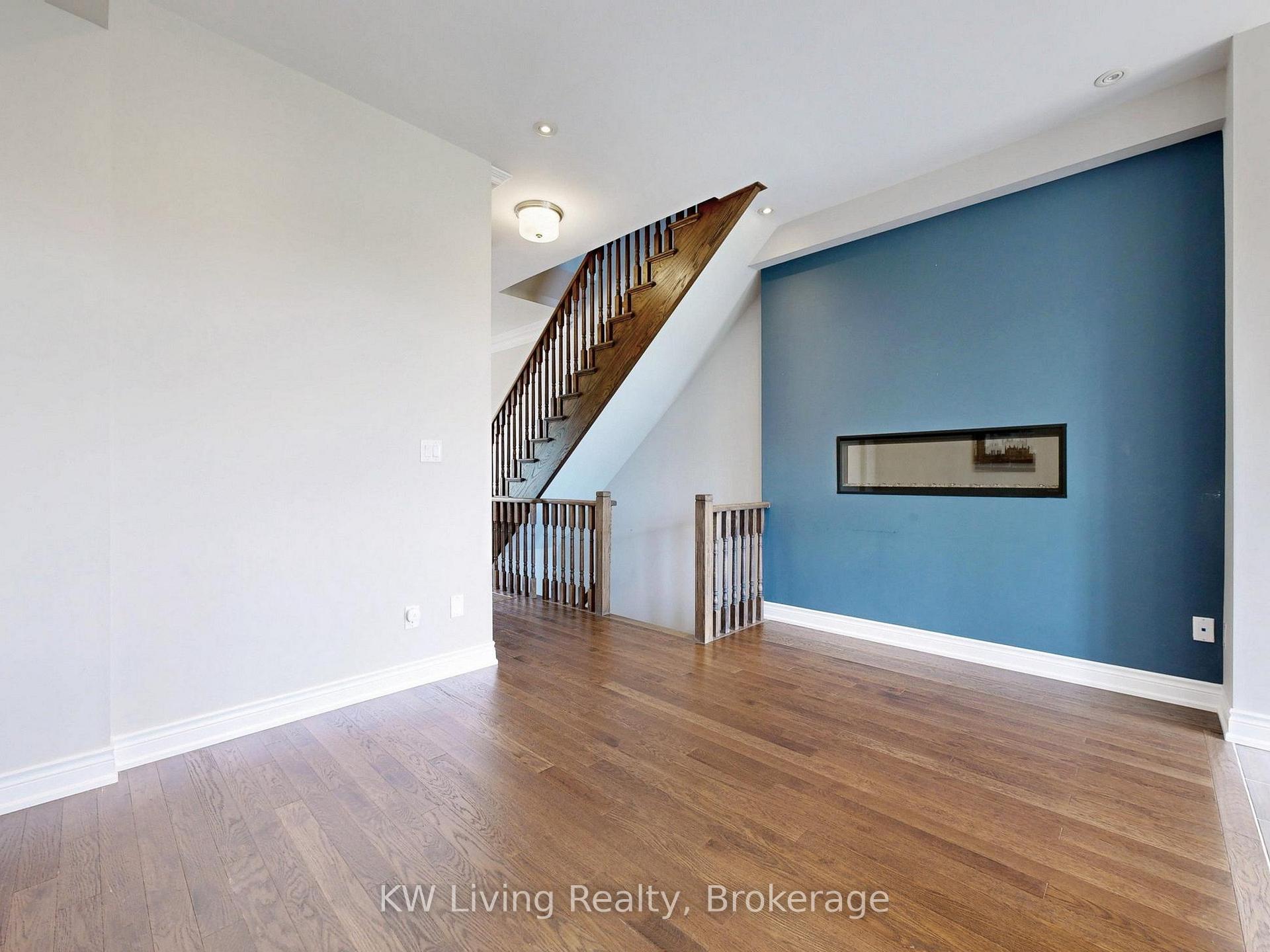 Photo 22 of 27 New Yorkton Avenue, Markham, Angus Glen — HOMEH