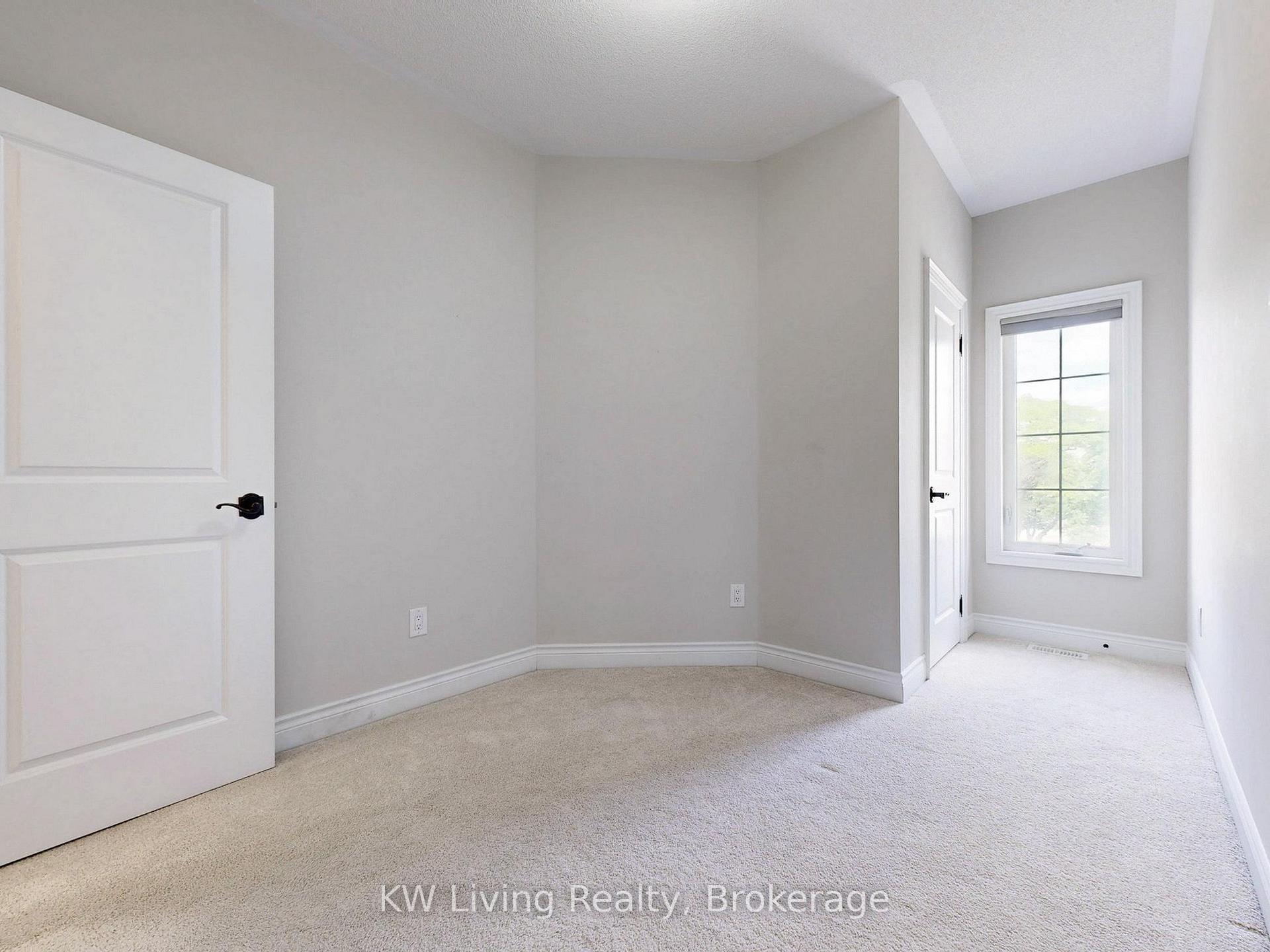 Photo 19 of 27 New Yorkton Avenue, Markham, Angus Glen — HOMEH