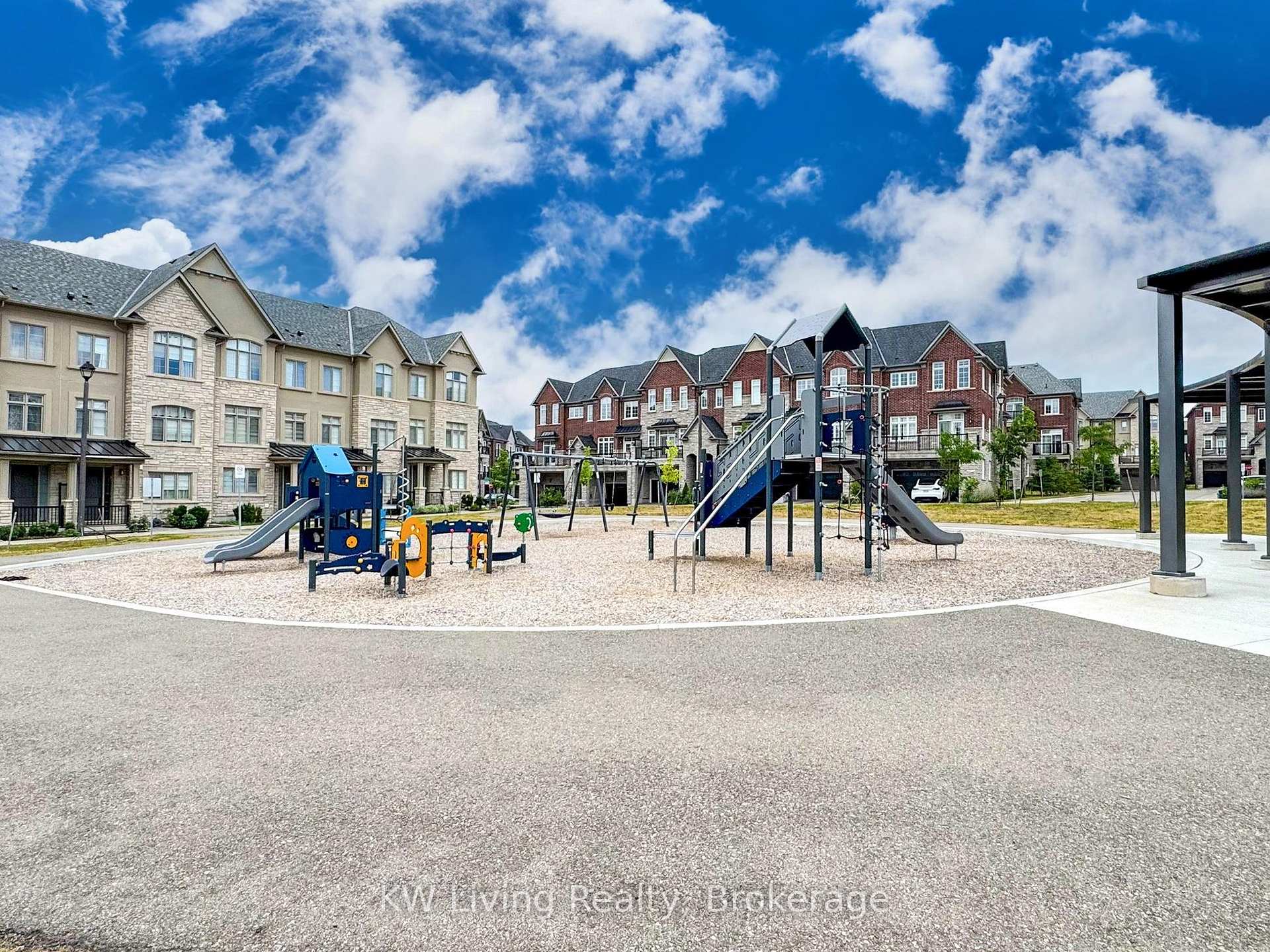 Photo 25 of 27 New Yorkton Avenue, Markham, Angus Glen — HOMEH