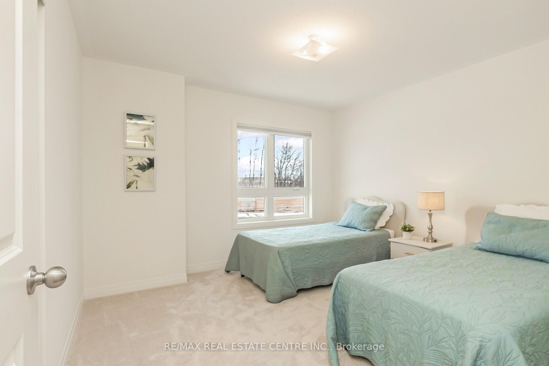 Photo 24 of 47 Caspian Square, Clarington, Bowmanville — HOMEH