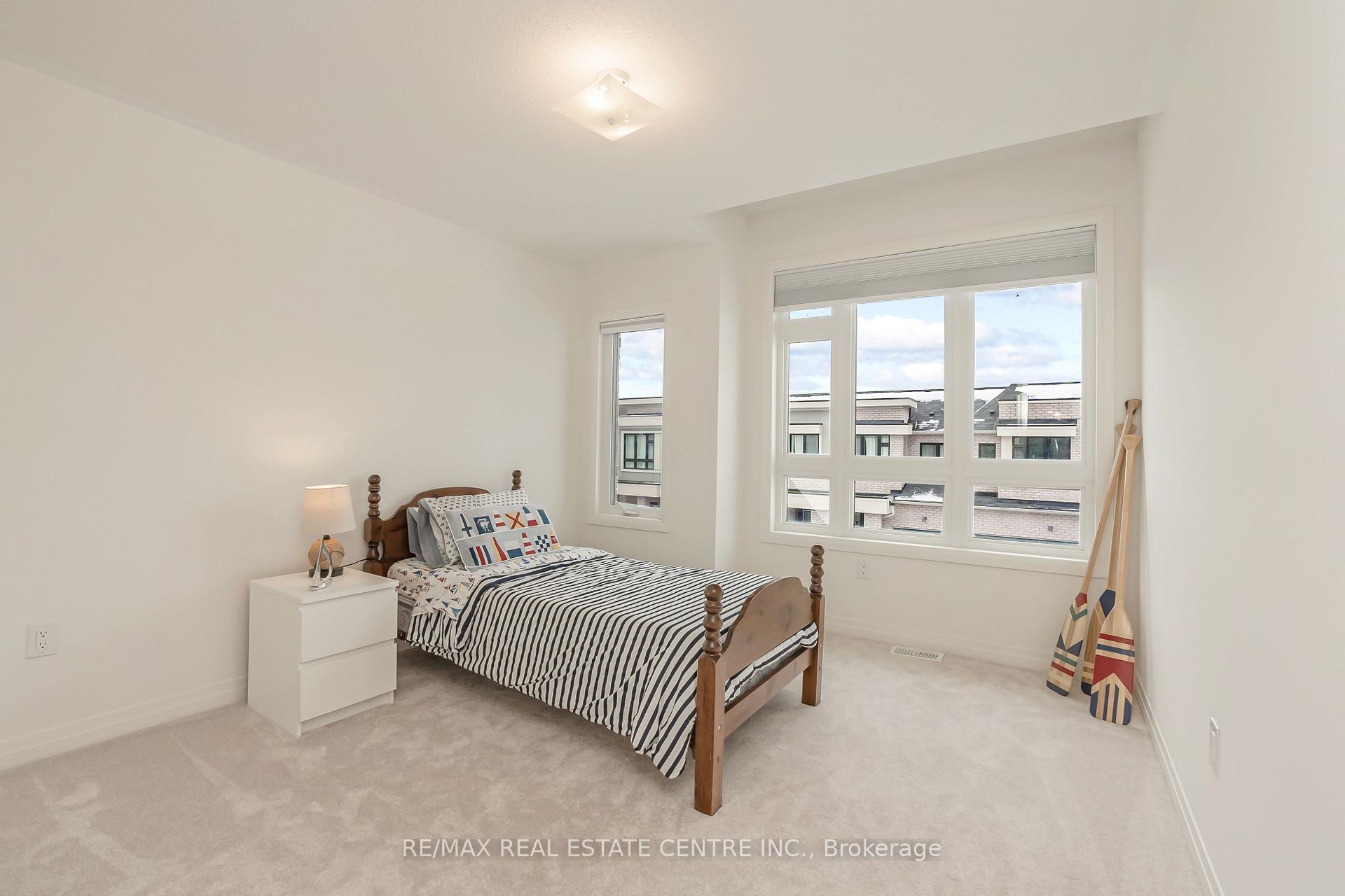 Photo 30 of 47 Caspian Square, Clarington, Bowmanville — HOMEH