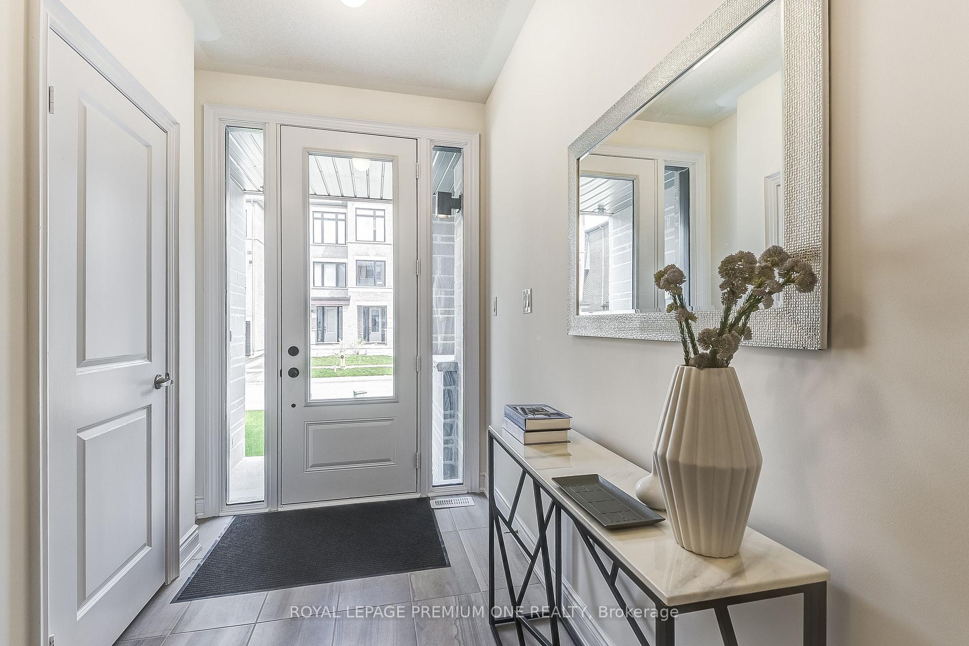 Photo 41 of 228 Tennant Circle, Vaughan, Vellore Village — HOMEH