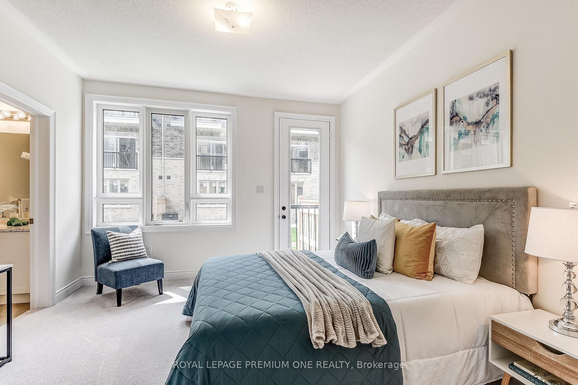 Photo 15 of 228 Tennant Circle, Vaughan, Vellore Village — HOMEH