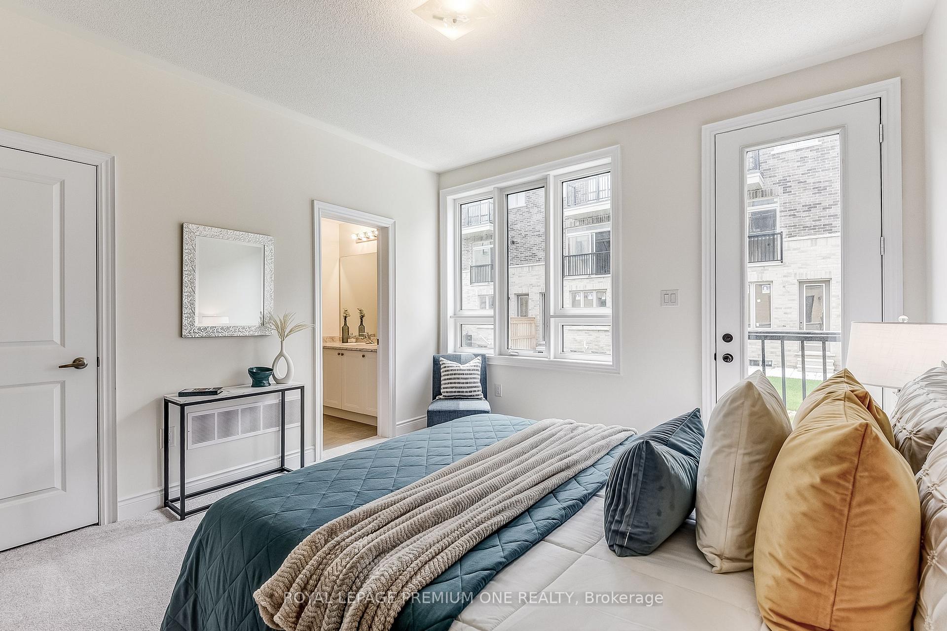 Photo 35 of 228 Tennant Circle, Vaughan, Vellore Village — HOMEH