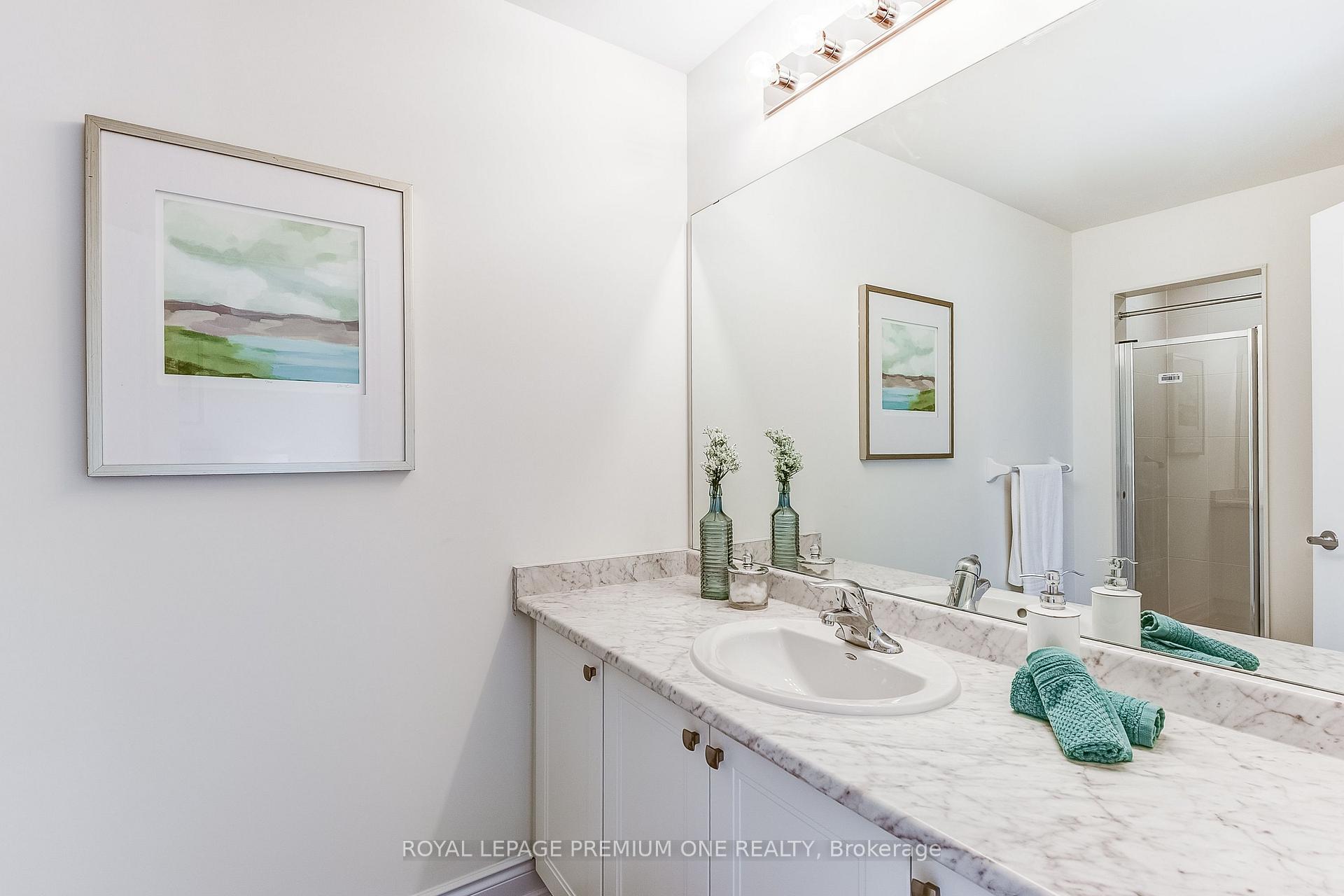 Photo 5 of 228 Tennant Circle, Vaughan, Vellore Village — HOMEH