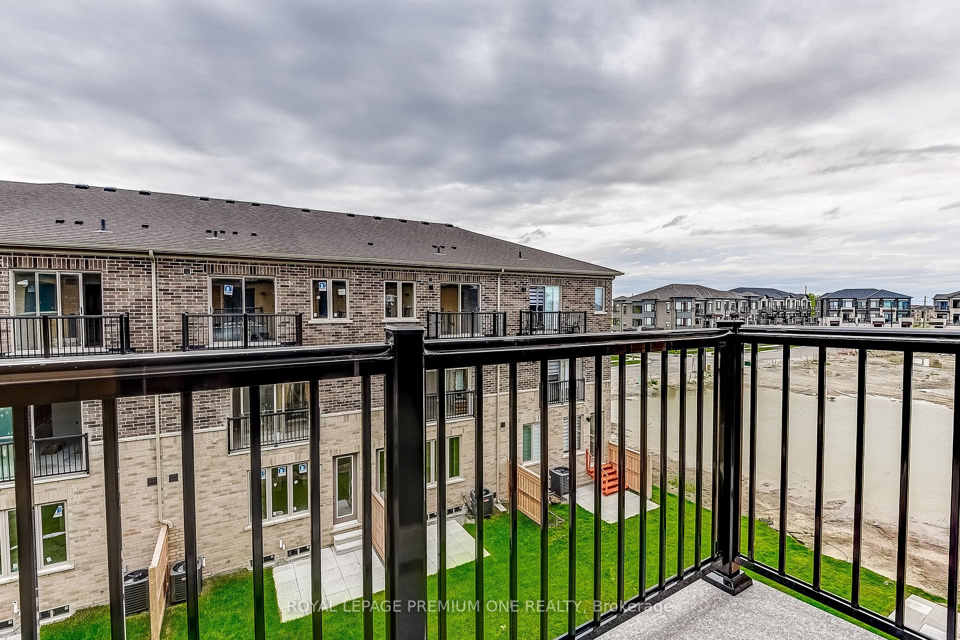 Photo 46 of 228 Tennant Circle, Vaughan, Vellore Village — HOMEH