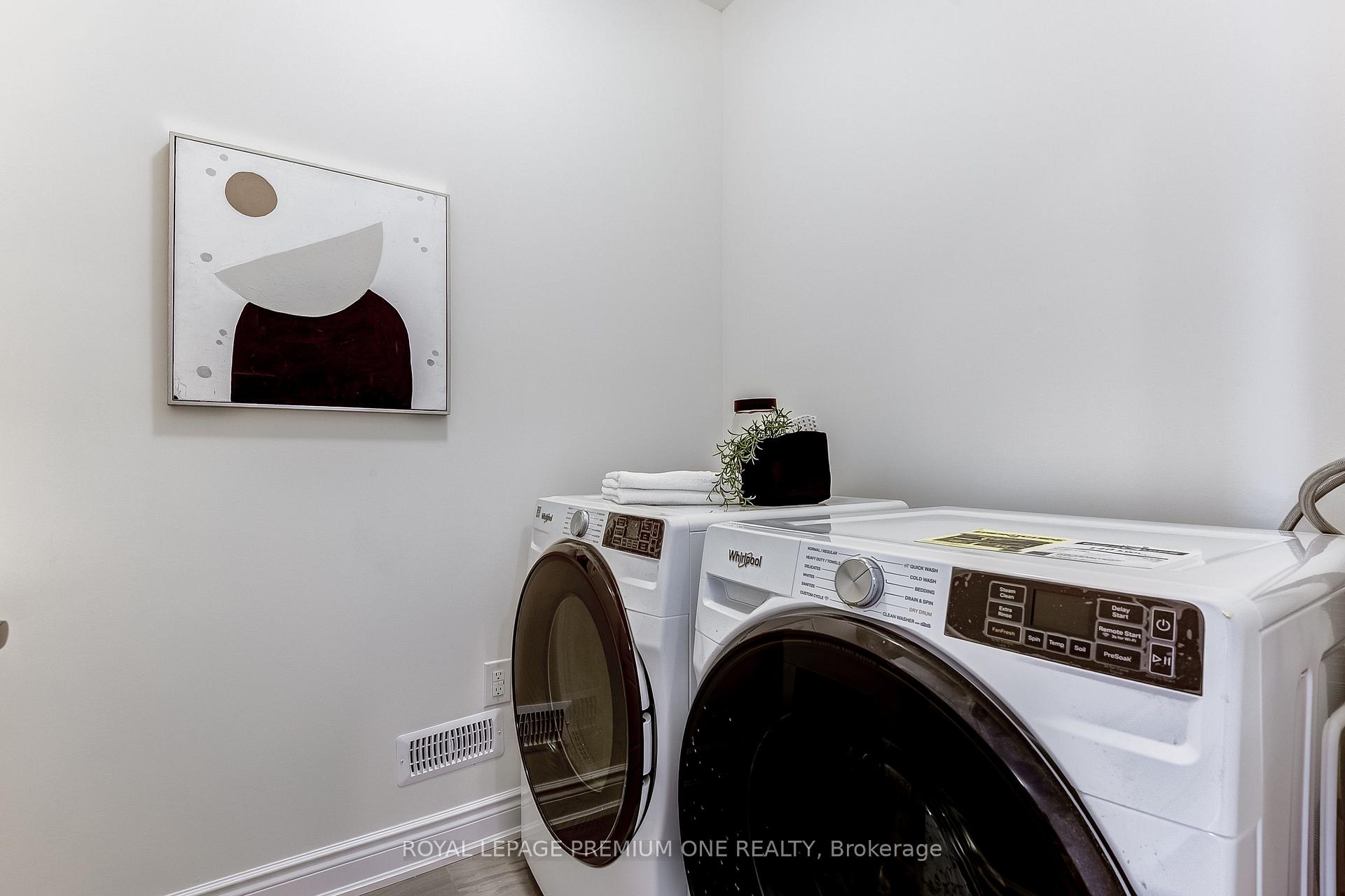 Photo 30 of 228 Tennant Circle, Vaughan, Vellore Village — HOMEH