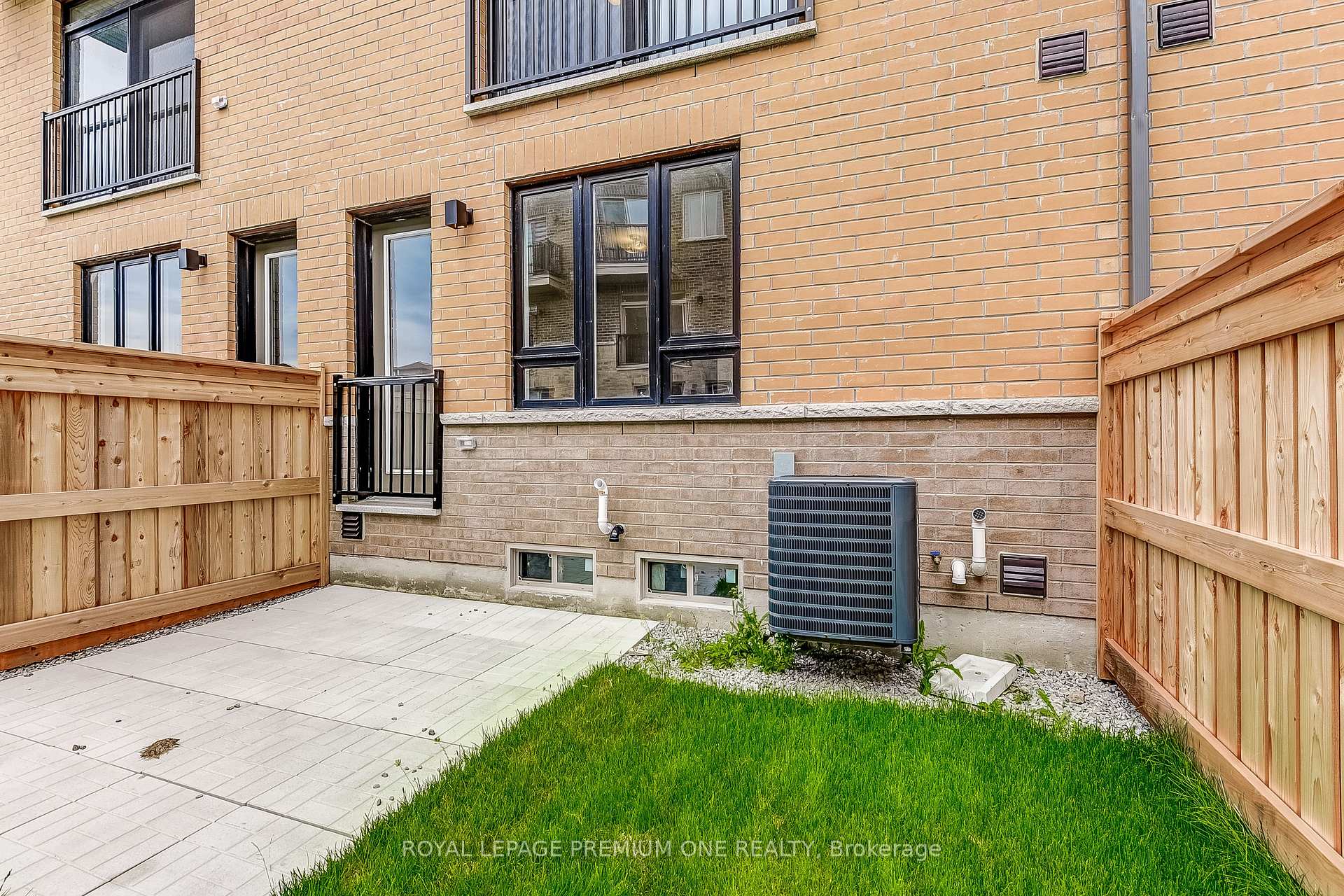 Photo 33 of 228 Tennant Circle, Vaughan, Vellore Village — HOMEH