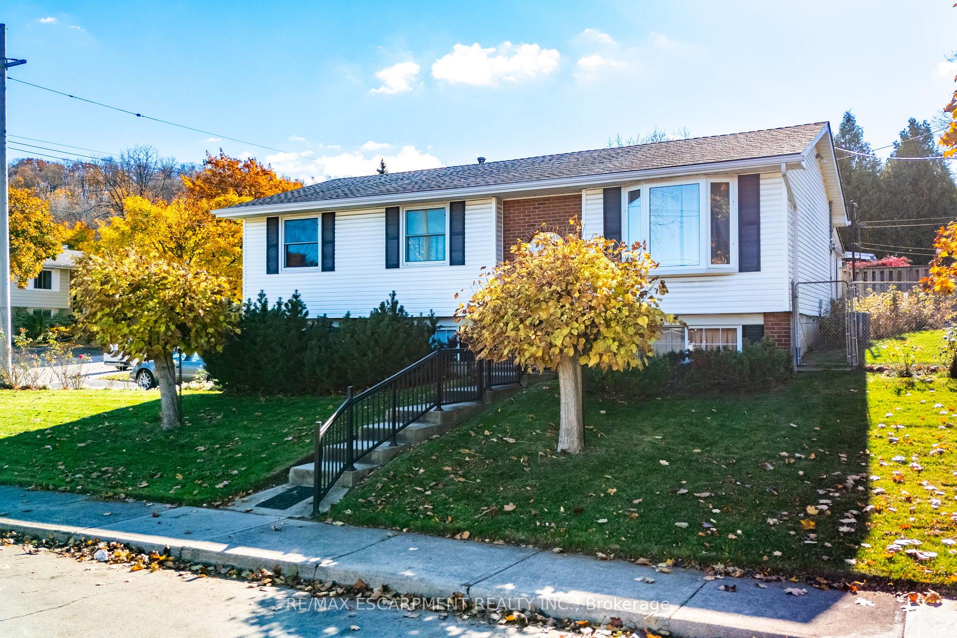 Photo 3 of 44 Capilano Drive, Hamilton, Vincent — HOMEH