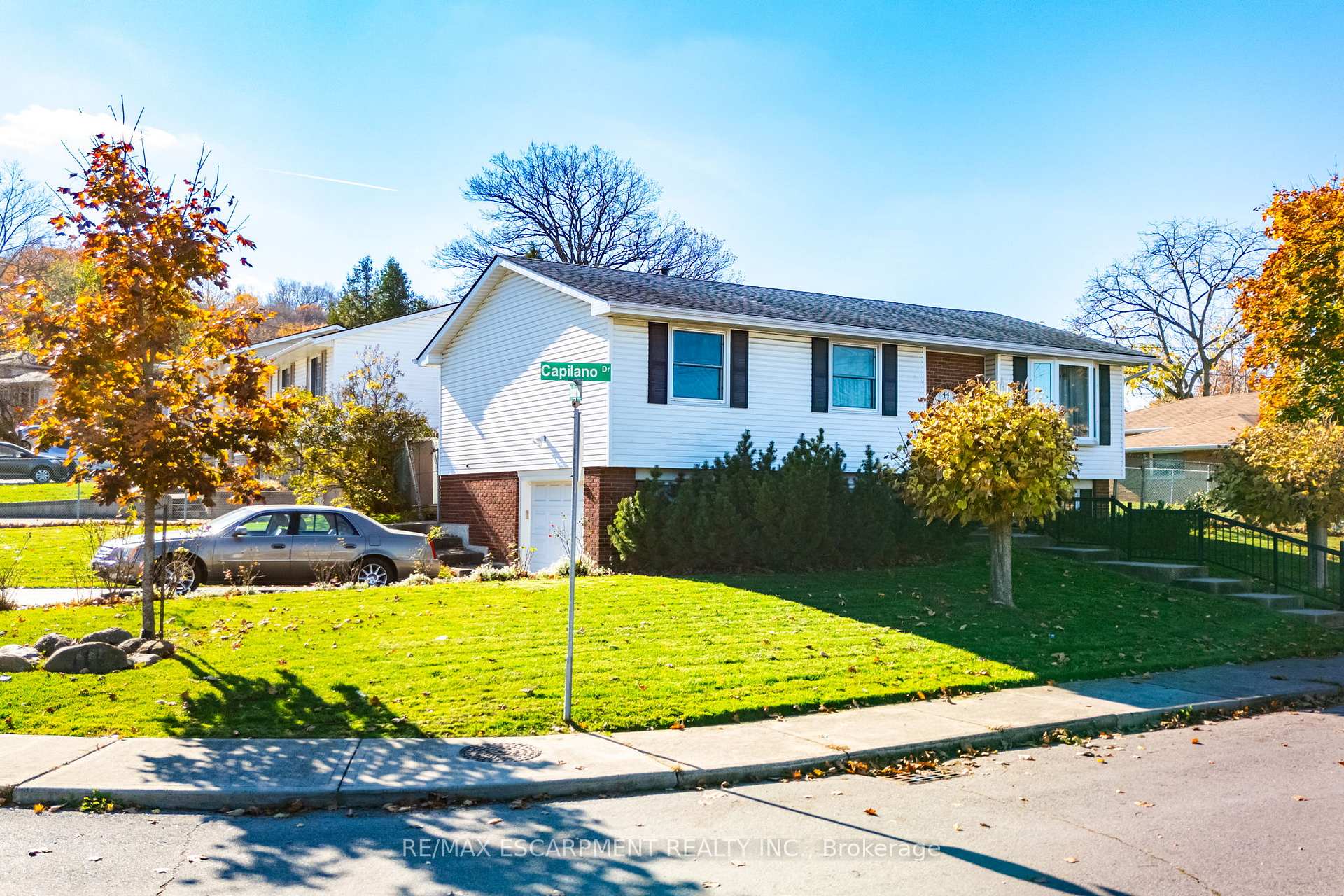 Photo 13 of 44 Capilano Drive, Hamilton, Vincent — HOMEH