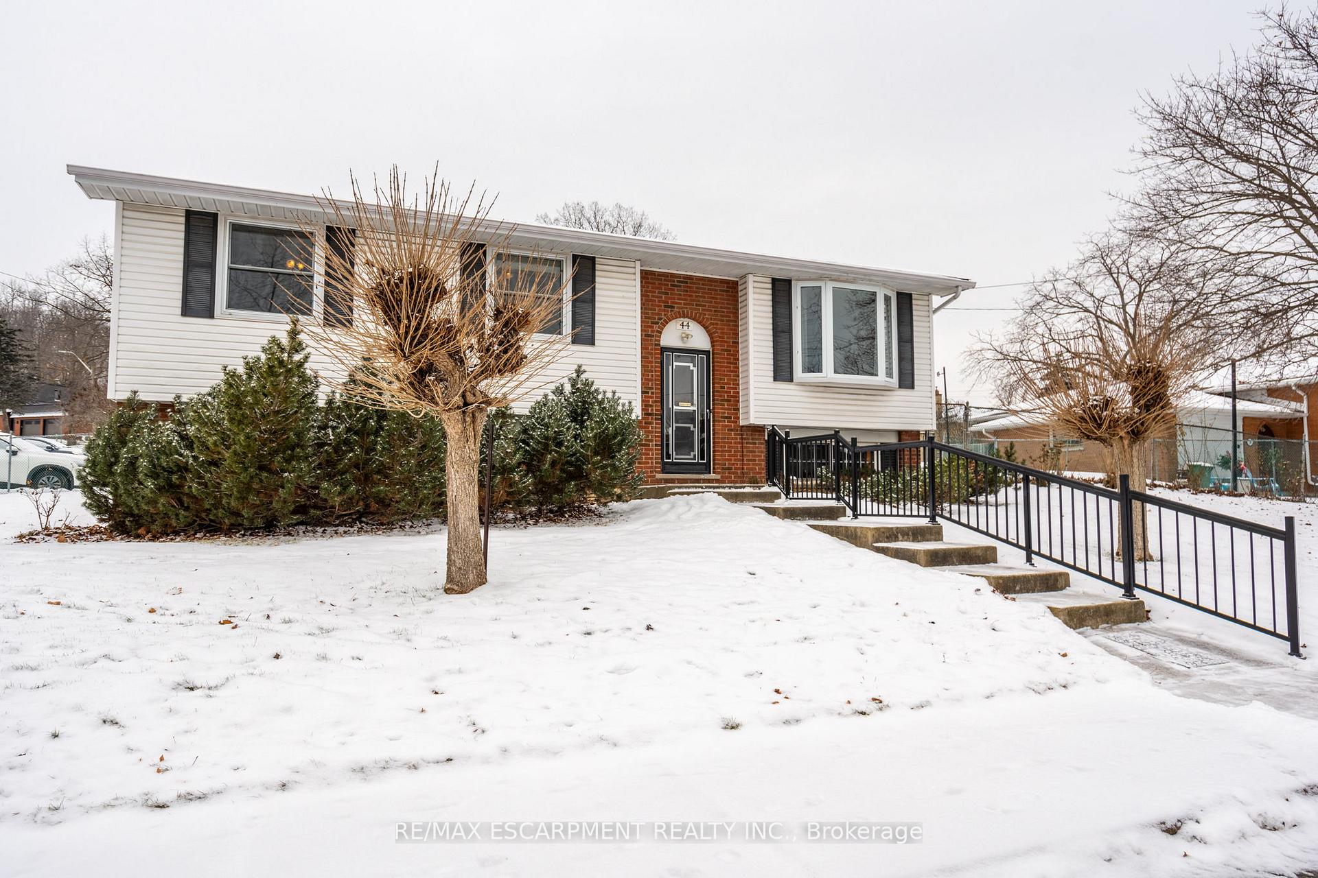 Photo 12 of 44 Capilano Drive, Hamilton, Vincent — HOMEH