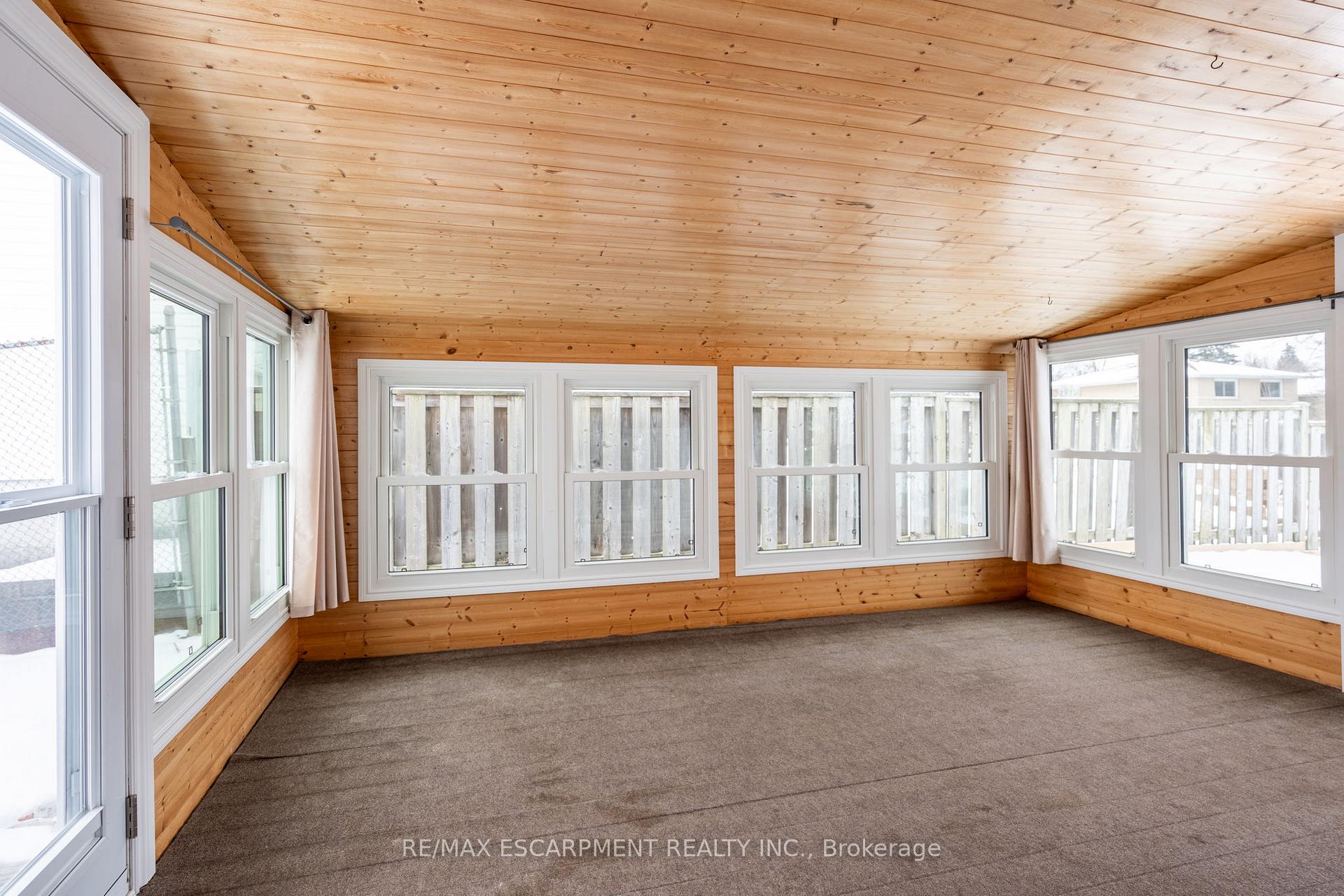 Photo 29 of 44 Capilano Drive, Hamilton, Vincent — HOMEH