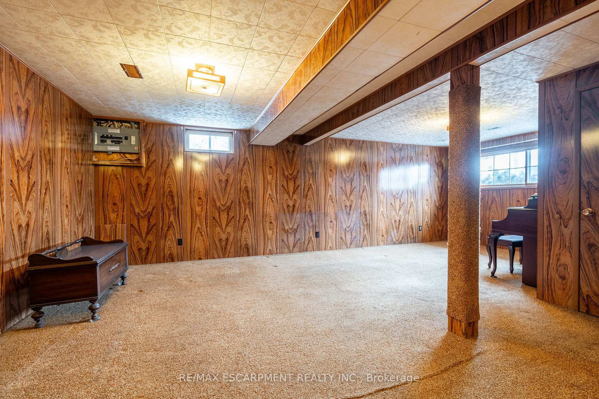 Photo 39 of 44 Capilano Drive, Hamilton, Vincent — HOMEH