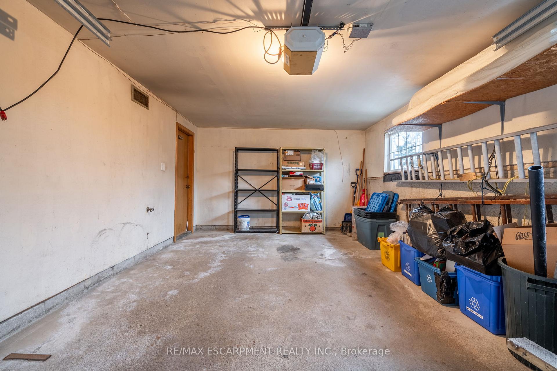 Photo 36 of 44 Capilano Drive, Hamilton, Vincent — HOMEH