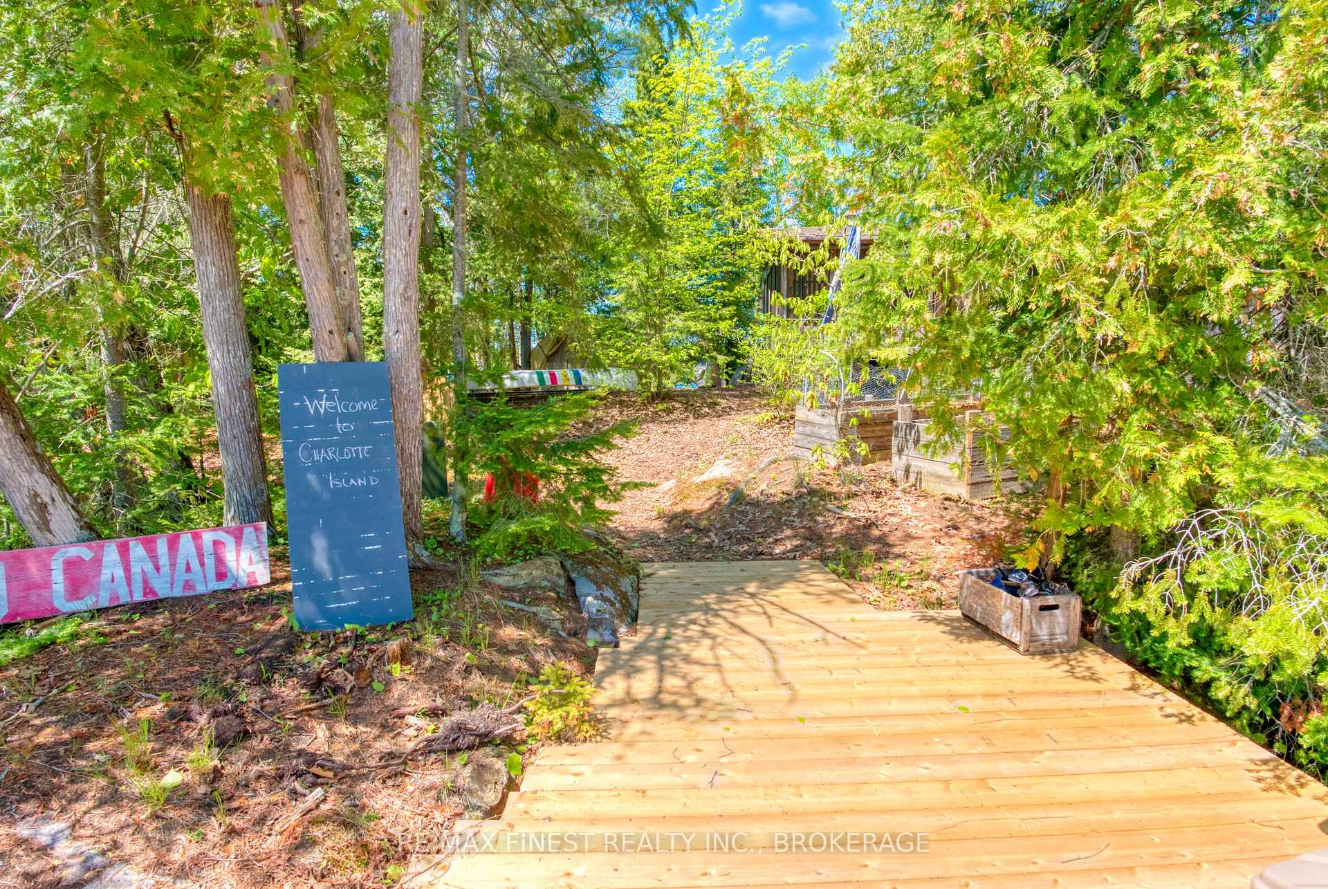 Photo 10 of 681 Charlotte Island, Frontenac, Frontenac Centre — HOMEH