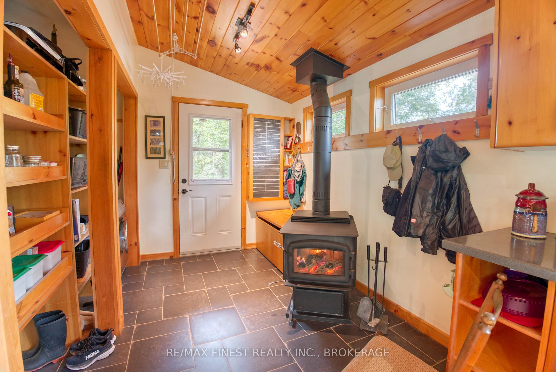 Photo 40 of 681 Charlotte Island, Frontenac, Frontenac Centre — HOMEH