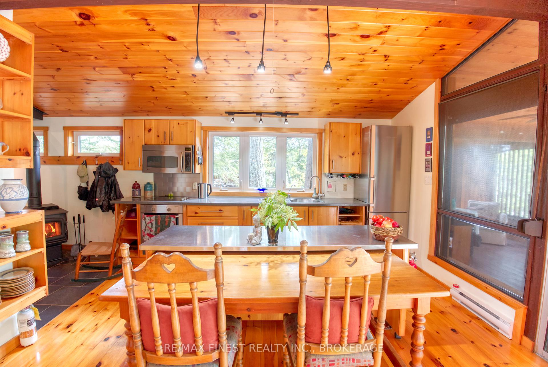 Photo 30 of 681 Charlotte Island, Frontenac, Frontenac Centre — HOMEH