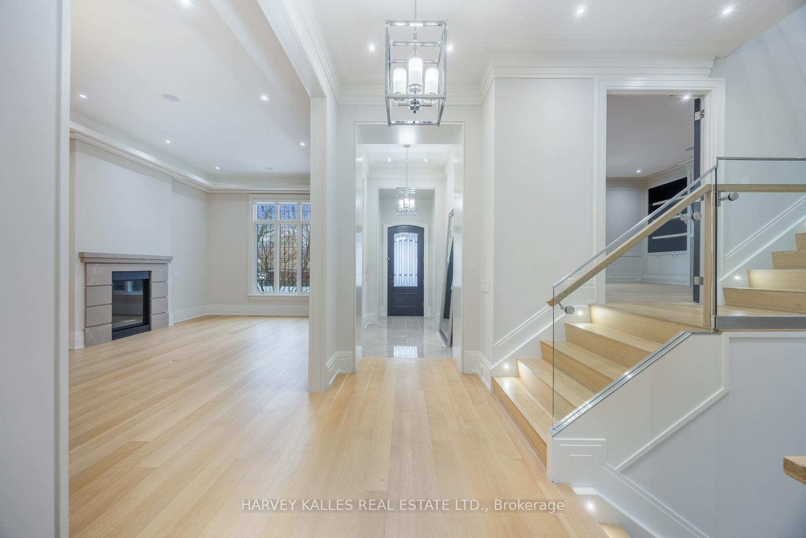 Photo 3 of 18 Ardmore Road, Toronto, Forest Hill South — HOMEH