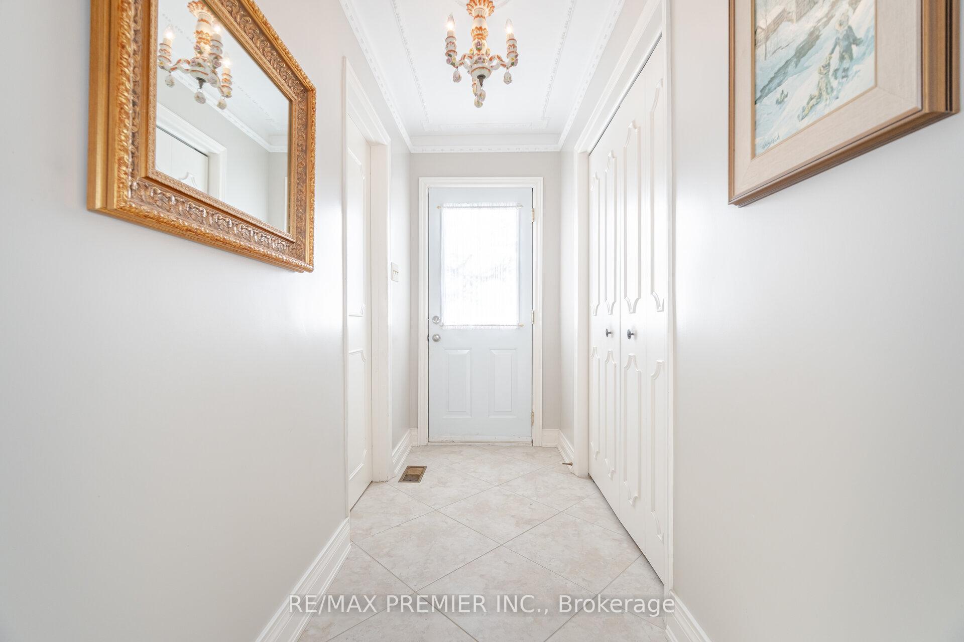Photo 34 of 68 Lewis Drive, Vaughan, West Woodbridge — HOMEH