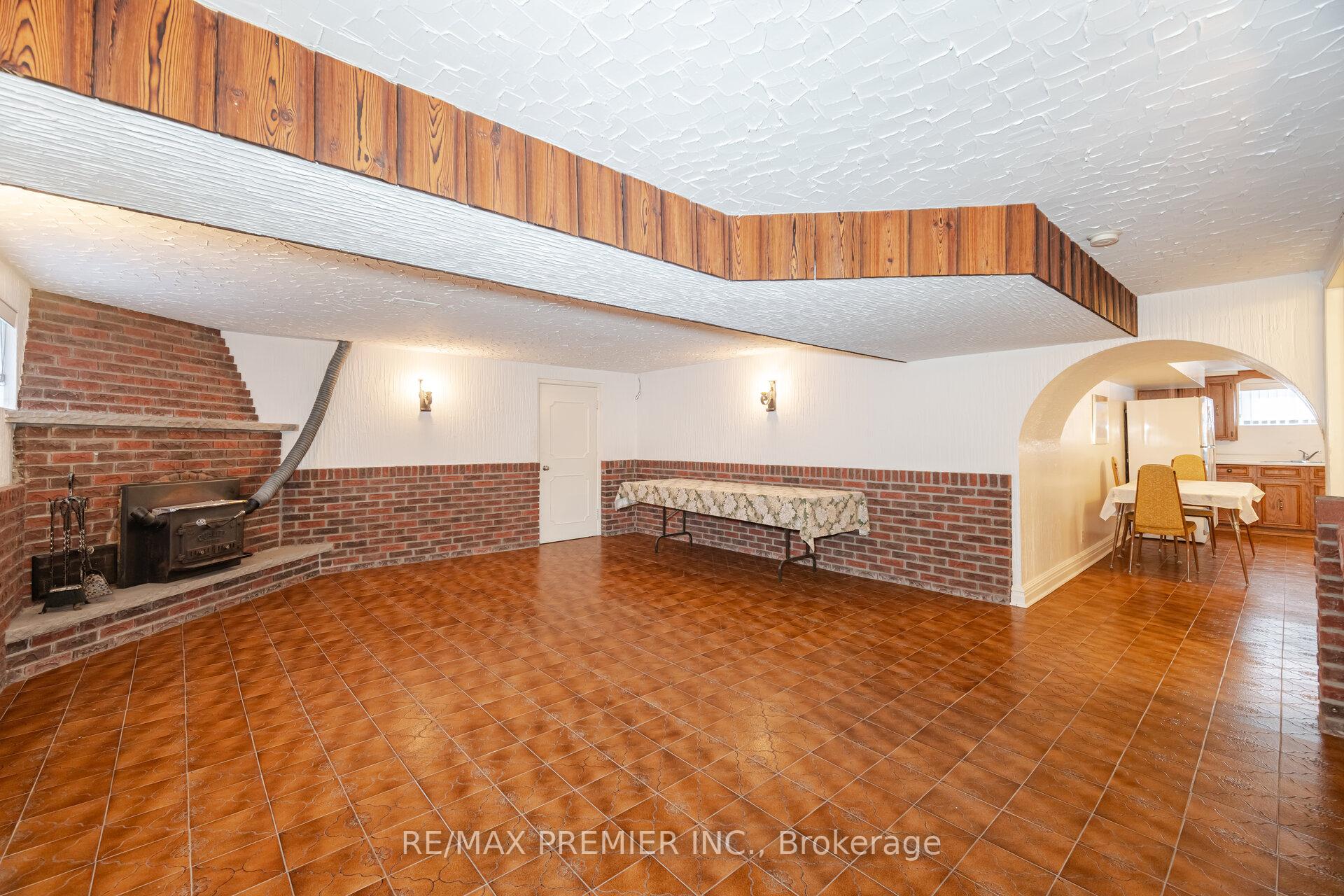 Photo 35 of 68 Lewis Drive, Vaughan, West Woodbridge — HOMEH