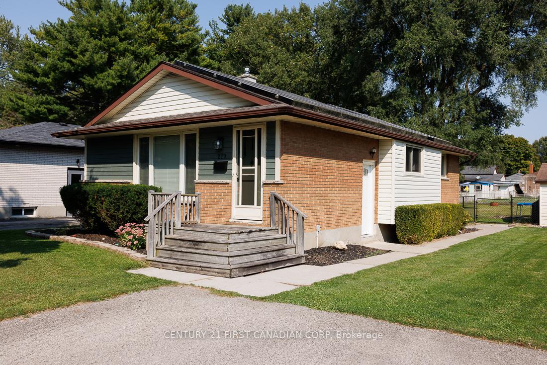 Photo 5 of 279 Alma Street, St. Thomas — HOMEH