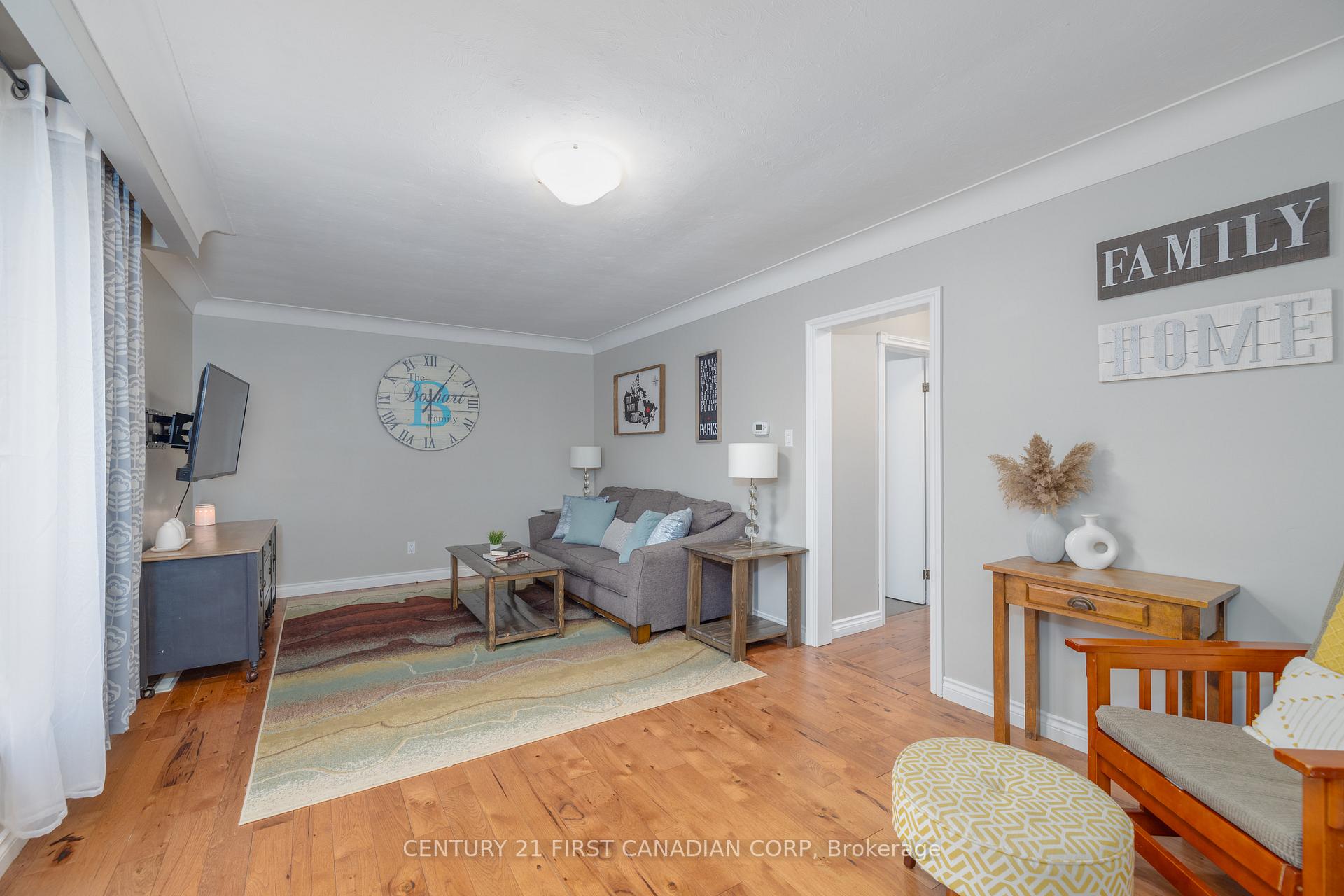 Photo 4 of 279 Alma Street, St. Thomas — HOMEH