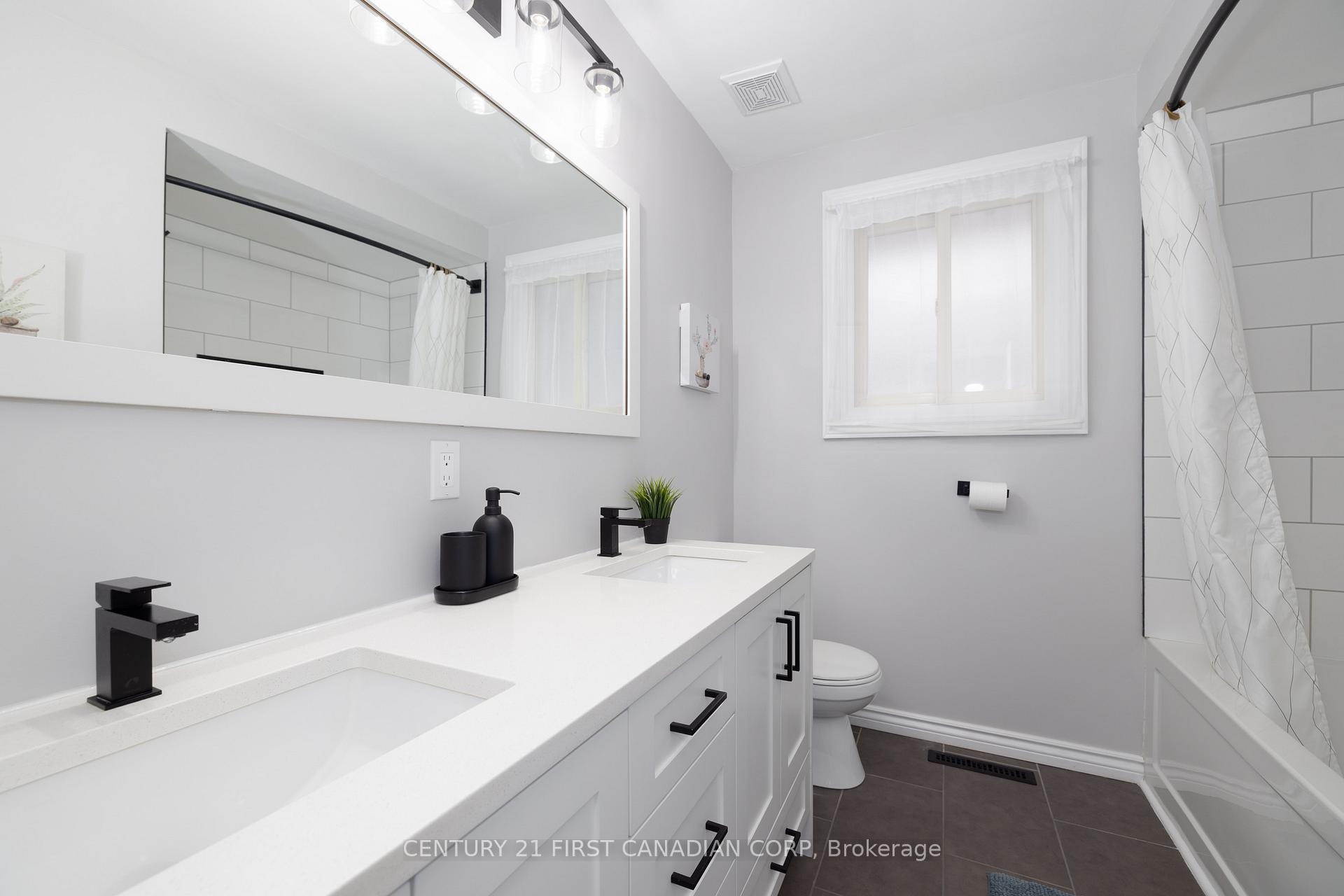 Photo 8 of 279 Alma Street, St. Thomas — HOMEH