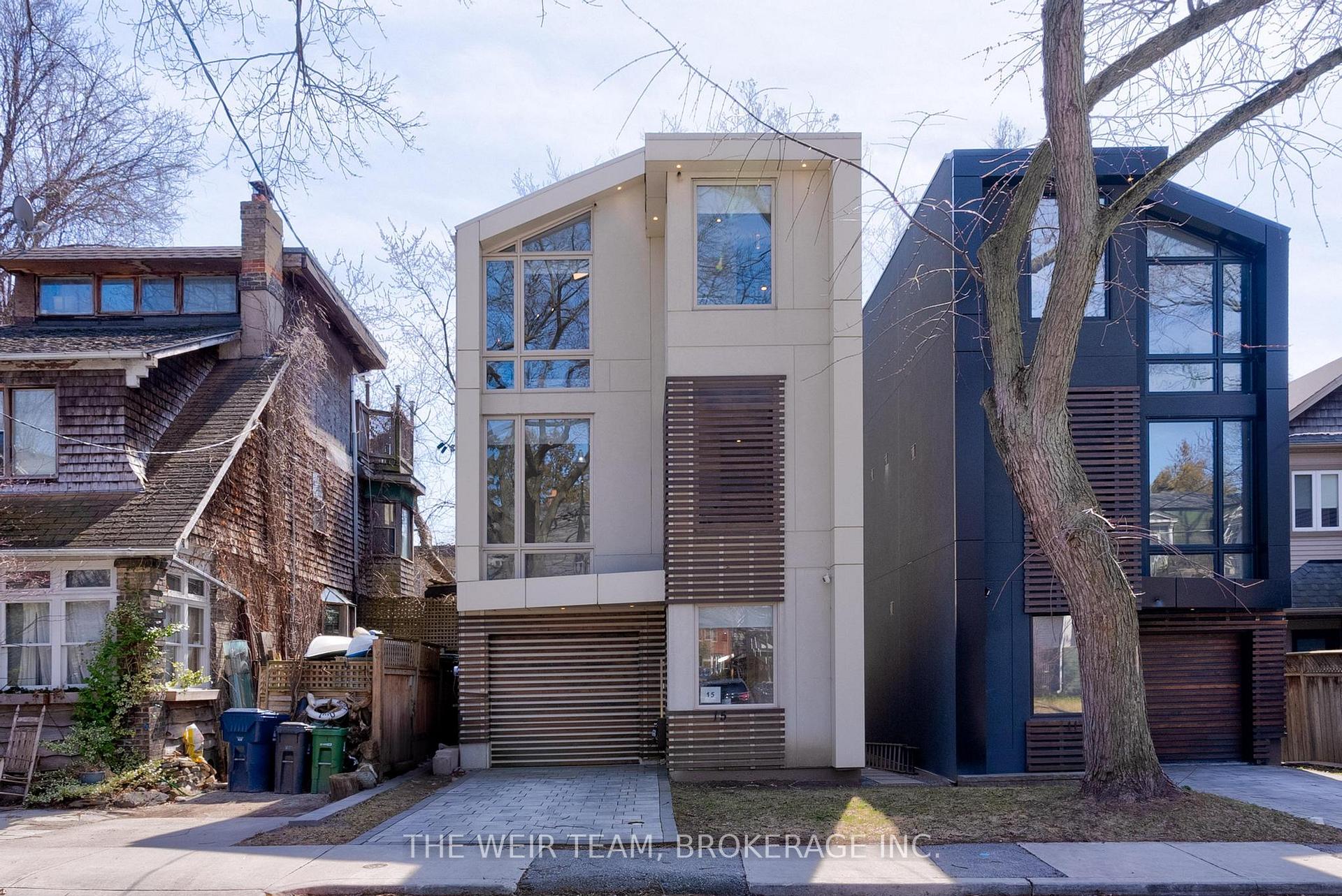 Front of 15 Edgewood Grove
