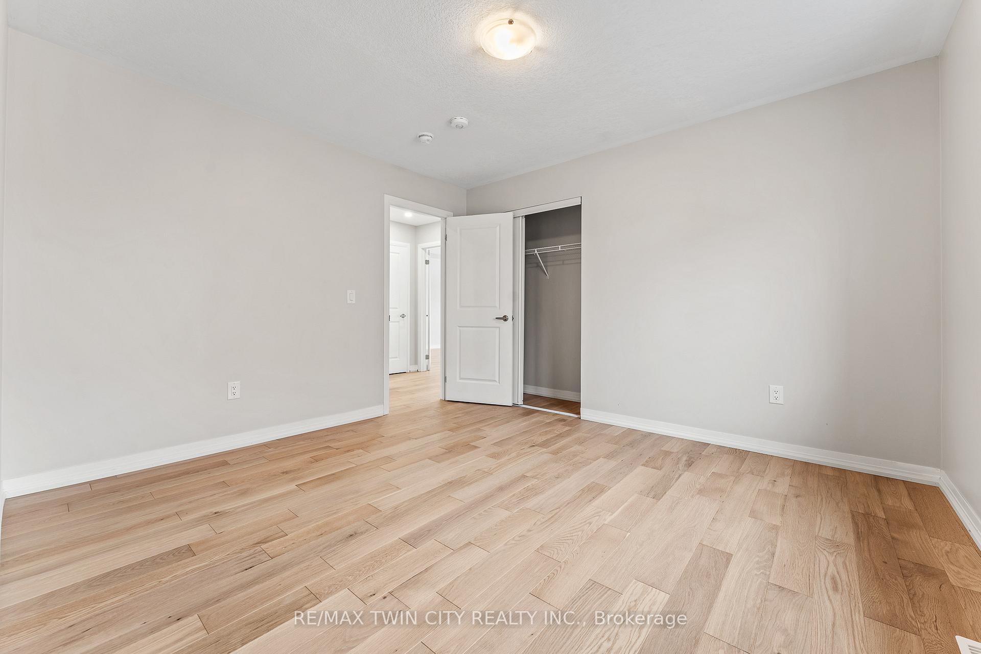 Photo 49 of 75 Crossmore Crescent, Cambridge — HOMEH