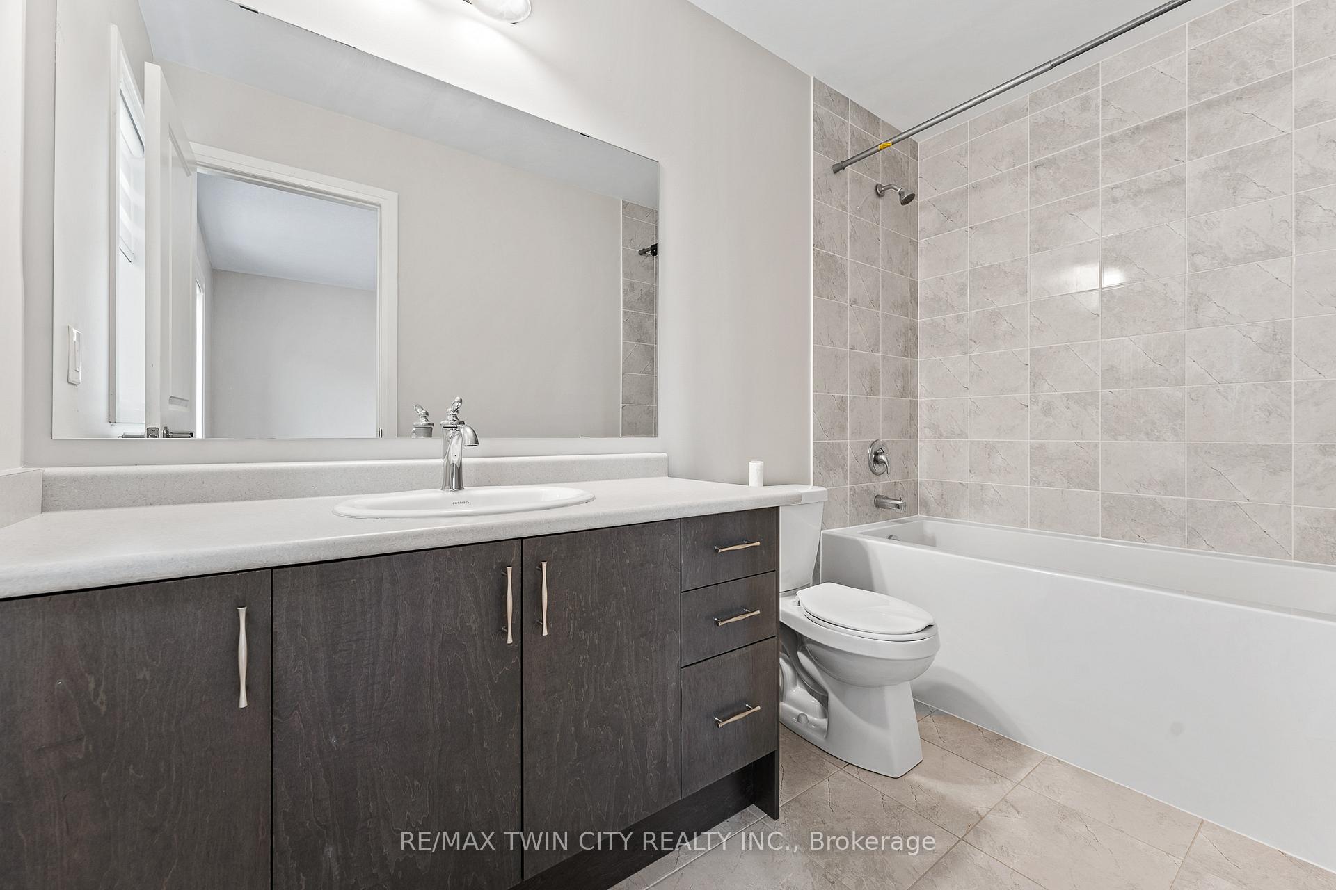 Photo 50 of 75 Crossmore Crescent, Cambridge — HOMEH