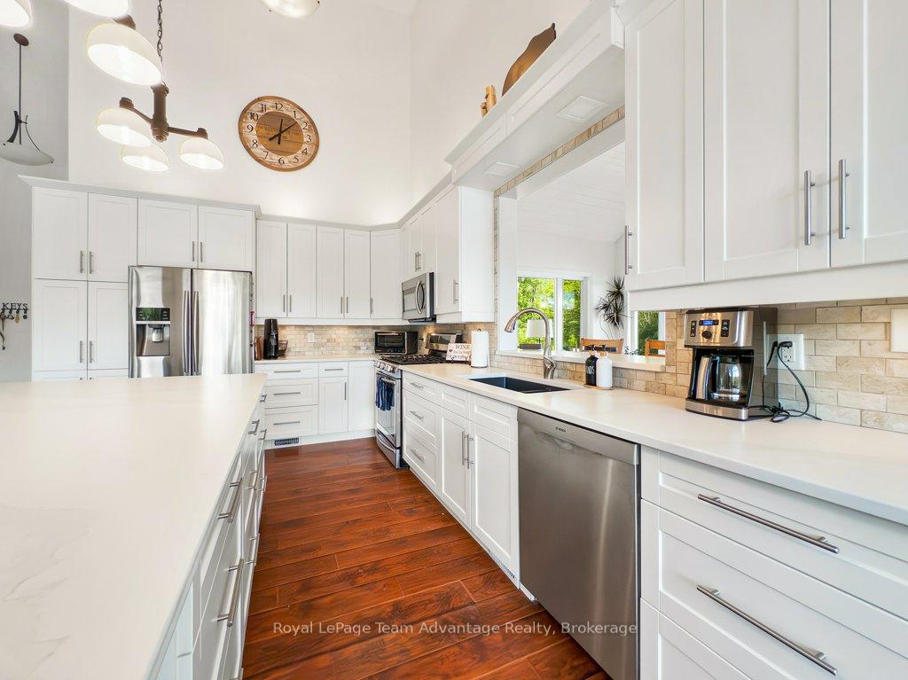 Photo 10 of 254 G XBay Road S, Killarney — HOMEH