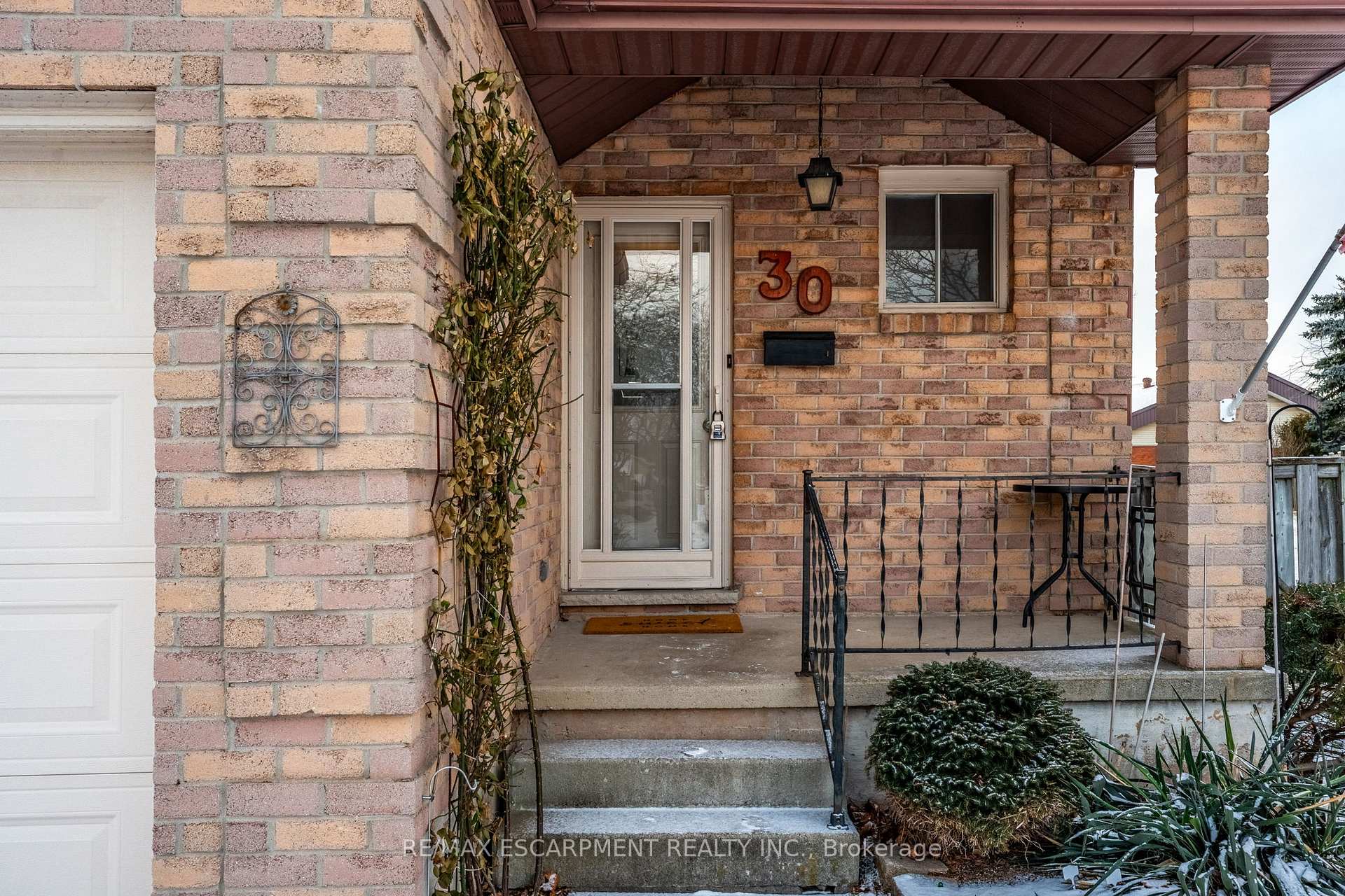 Photo 7 of 30 Salina Place, Hamilton, Stoney Creek — HOMEH